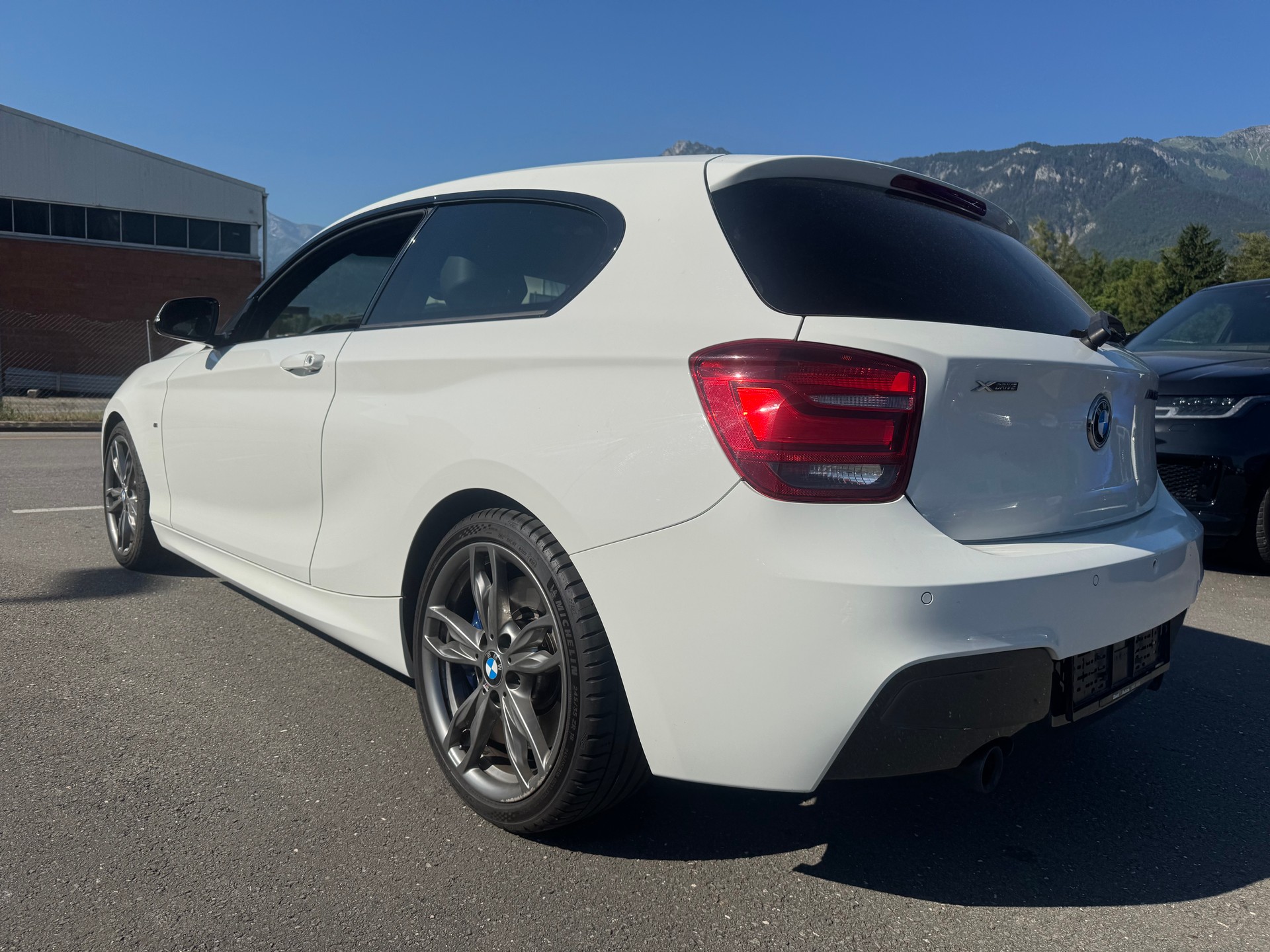 BMW M135i xDrive Steptronic-image-7