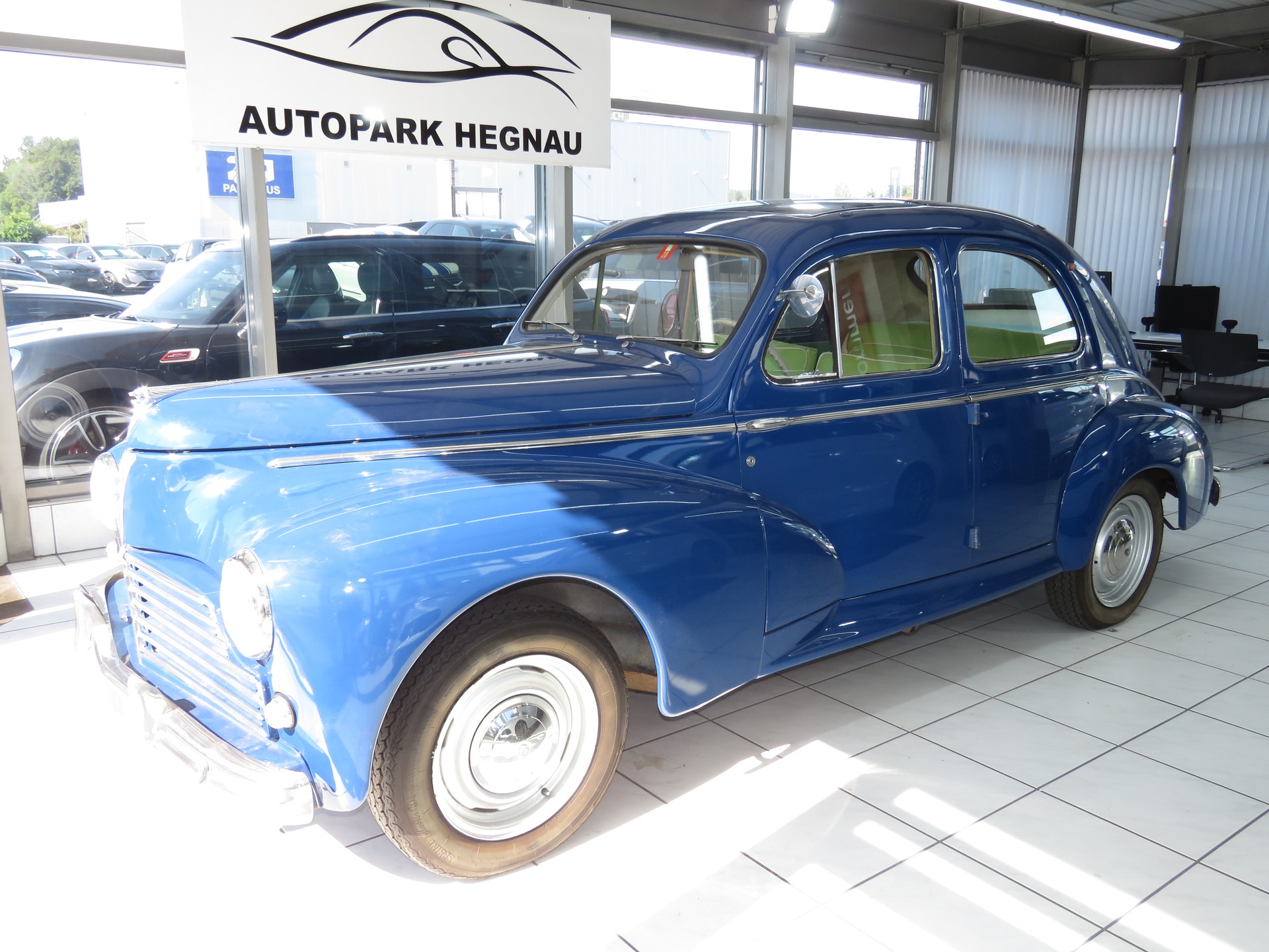 PEUGEOT 203 C-image-0