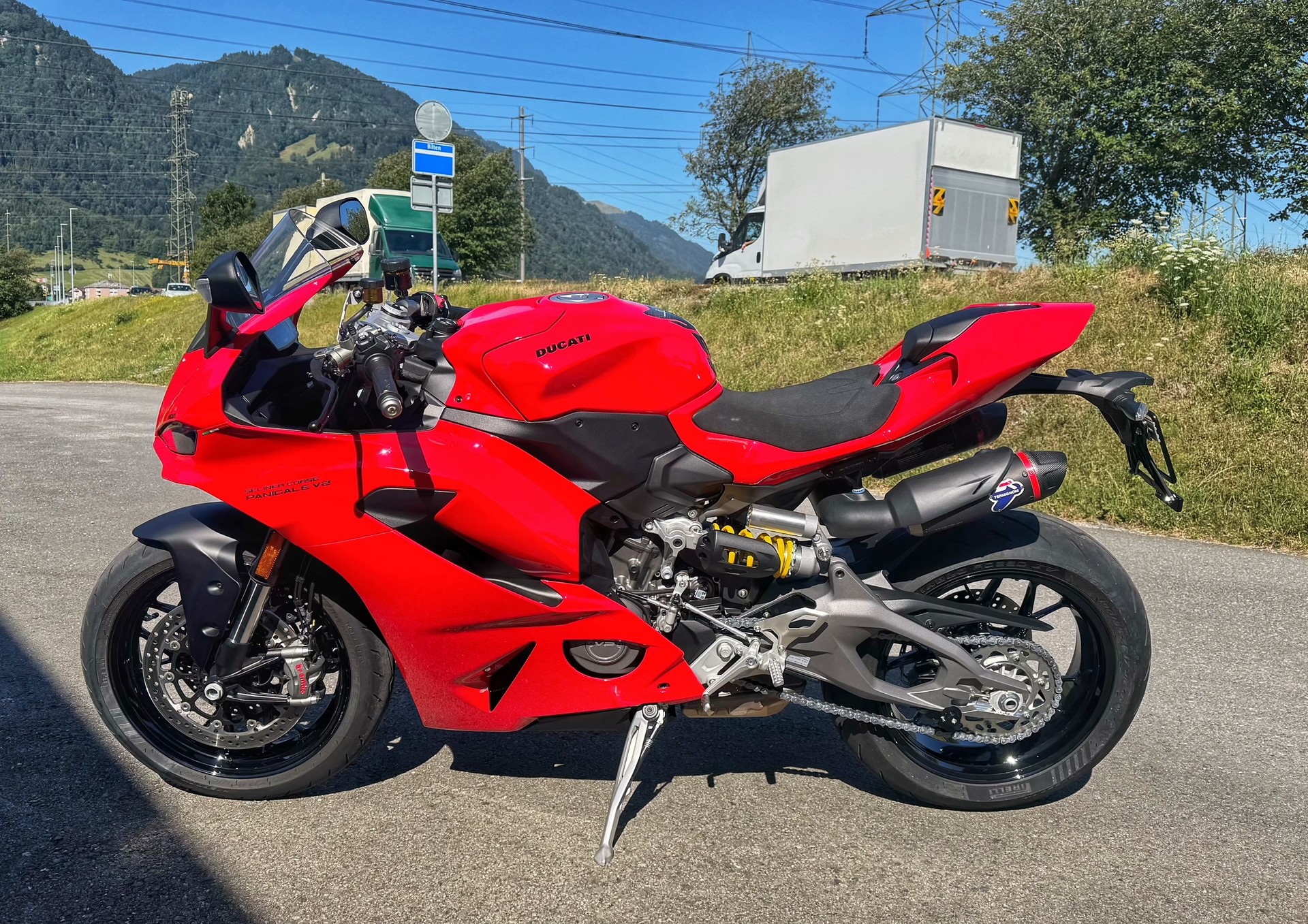 DUCATI Panigale V2-image-1