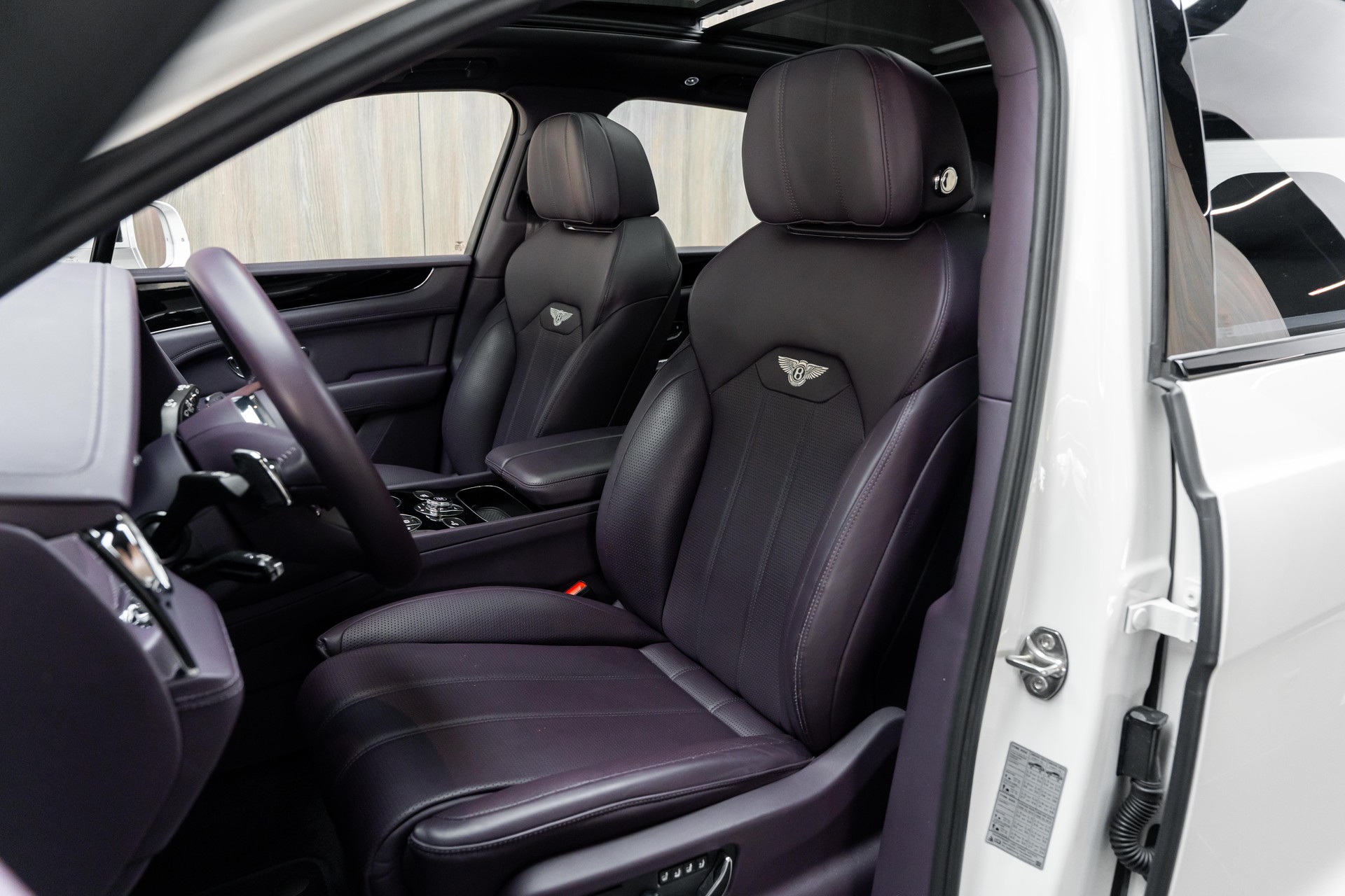 BENTLEY Bentayga V8-image-5