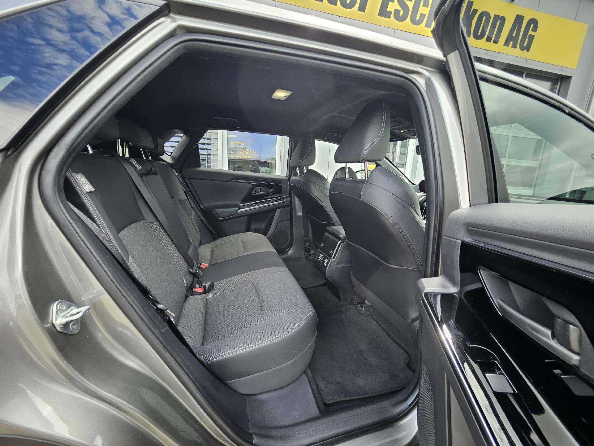 TOYOTA bZ4X Style * Garantie 10 Jahre/ 185'000 km * Rückfahrkamera * Navi * ACC *-image-22