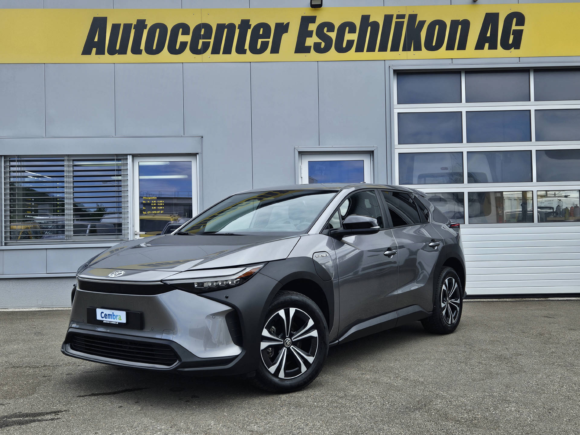 TOYOTA bZ4X Style * Garantie 10 Jahre/ 185'000 km * Rückfahrkamera * Navi * ACC *-image-3