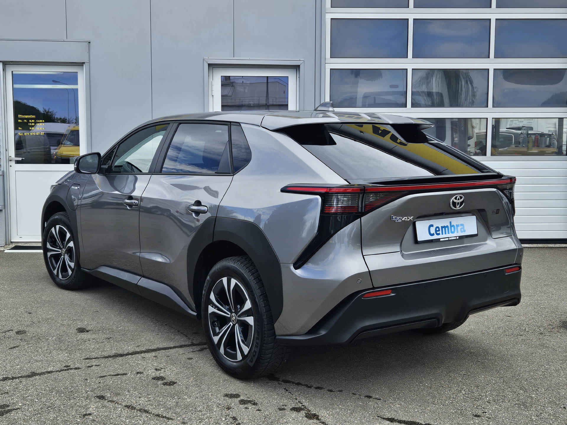 TOYOTA bZ4X Style * Garantie 10 Jahre/ 185'000 km * Rückfahrkamera * Navi * ACC *-image-9