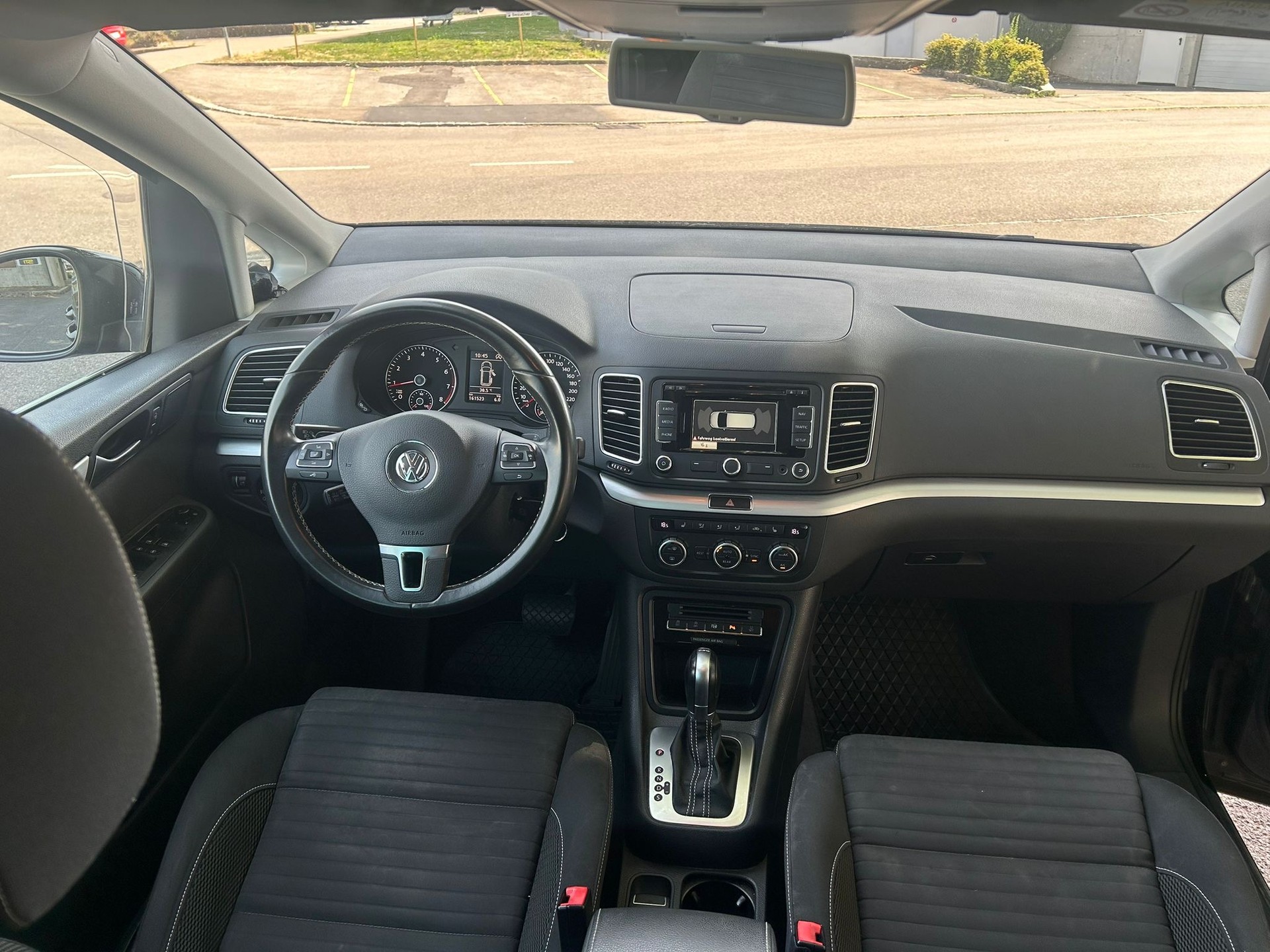 VW Sharan 1.4 TSI BMT Comfortline DSG-image-9