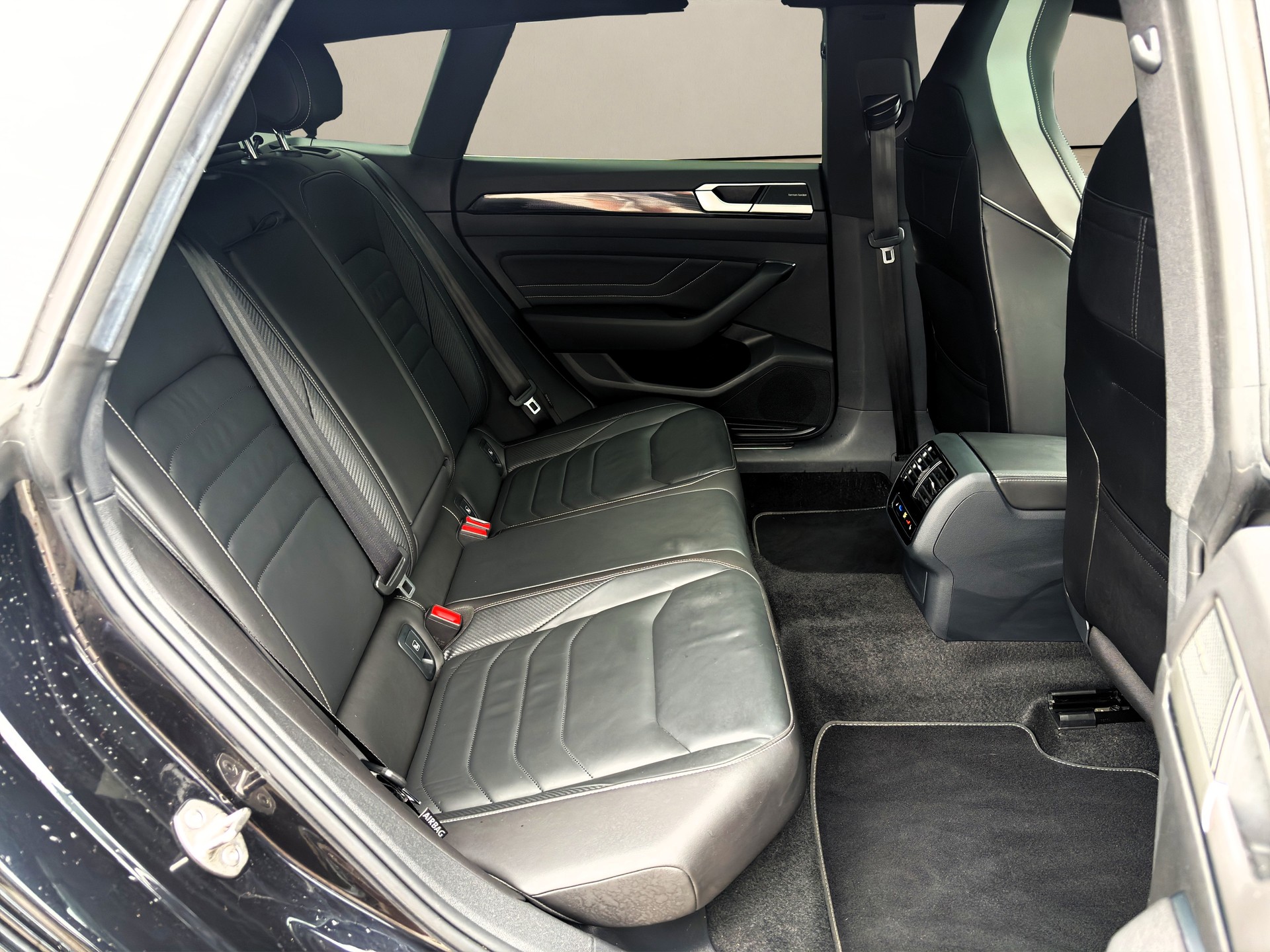 VW Arteon SB 2.0 TDI ❗R-Line 4Motion❗ DSG ✅CH-Fahrzeug & 8-fach bereift✅-image-14
