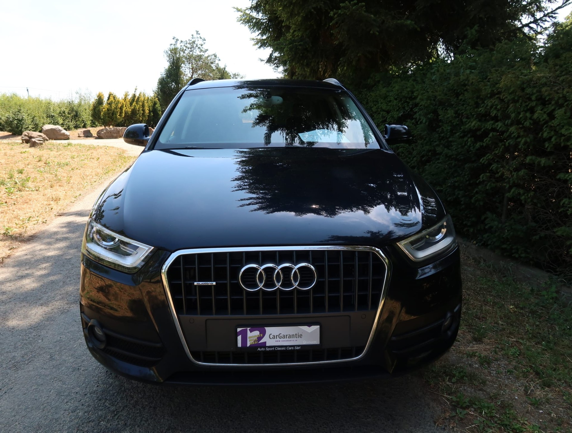 AUDI Q3 2.0 TFSI quattro S-tronic-image-1