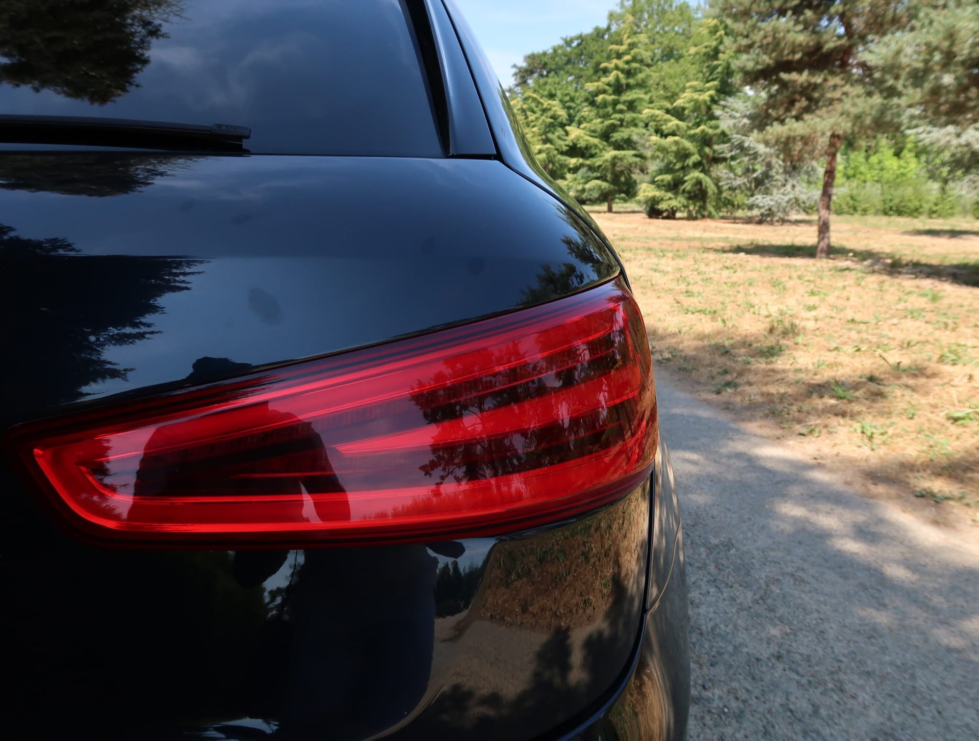 AUDI Q3 2.0 TFSI quattro S-tronic-image-8