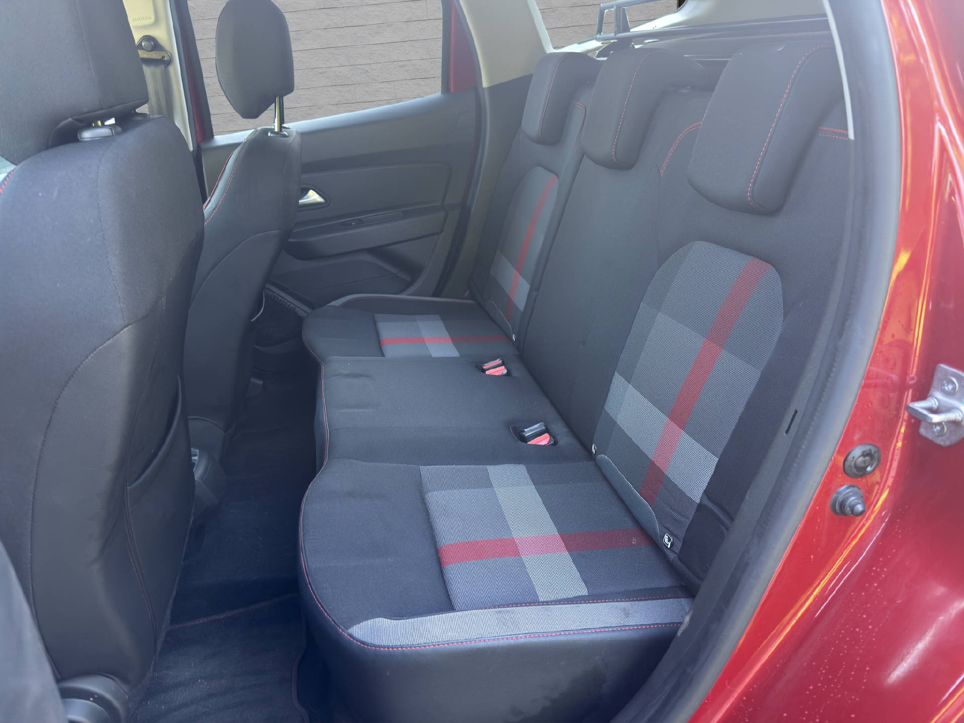 DACIA Duster 1.6 Ultimate 4WD-image-9