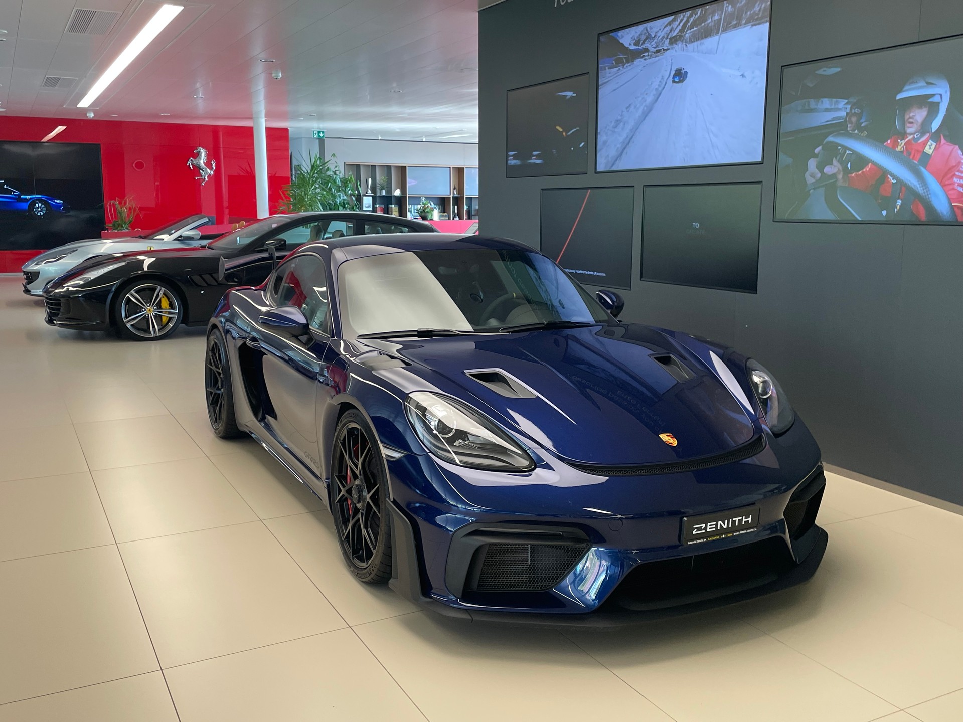 PORSCHE 718 Cayman GT4 RS PDK-image-2