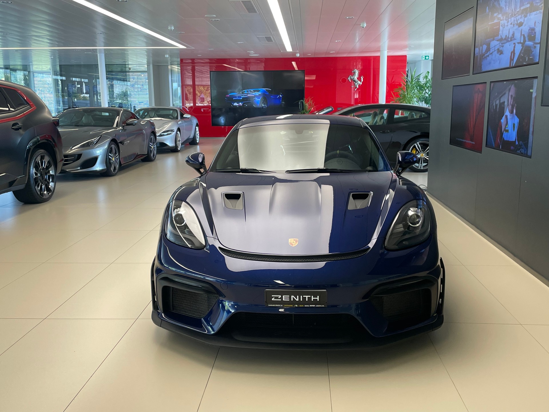 PORSCHE 718 Cayman GT4 RS PDK-image-1