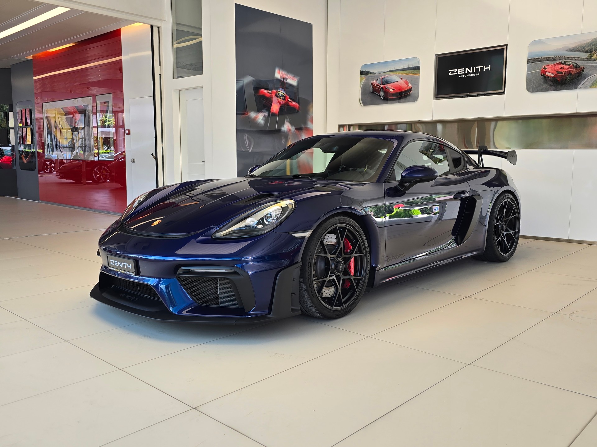 PORSCHE 718 Cayman GT4 RS PDK