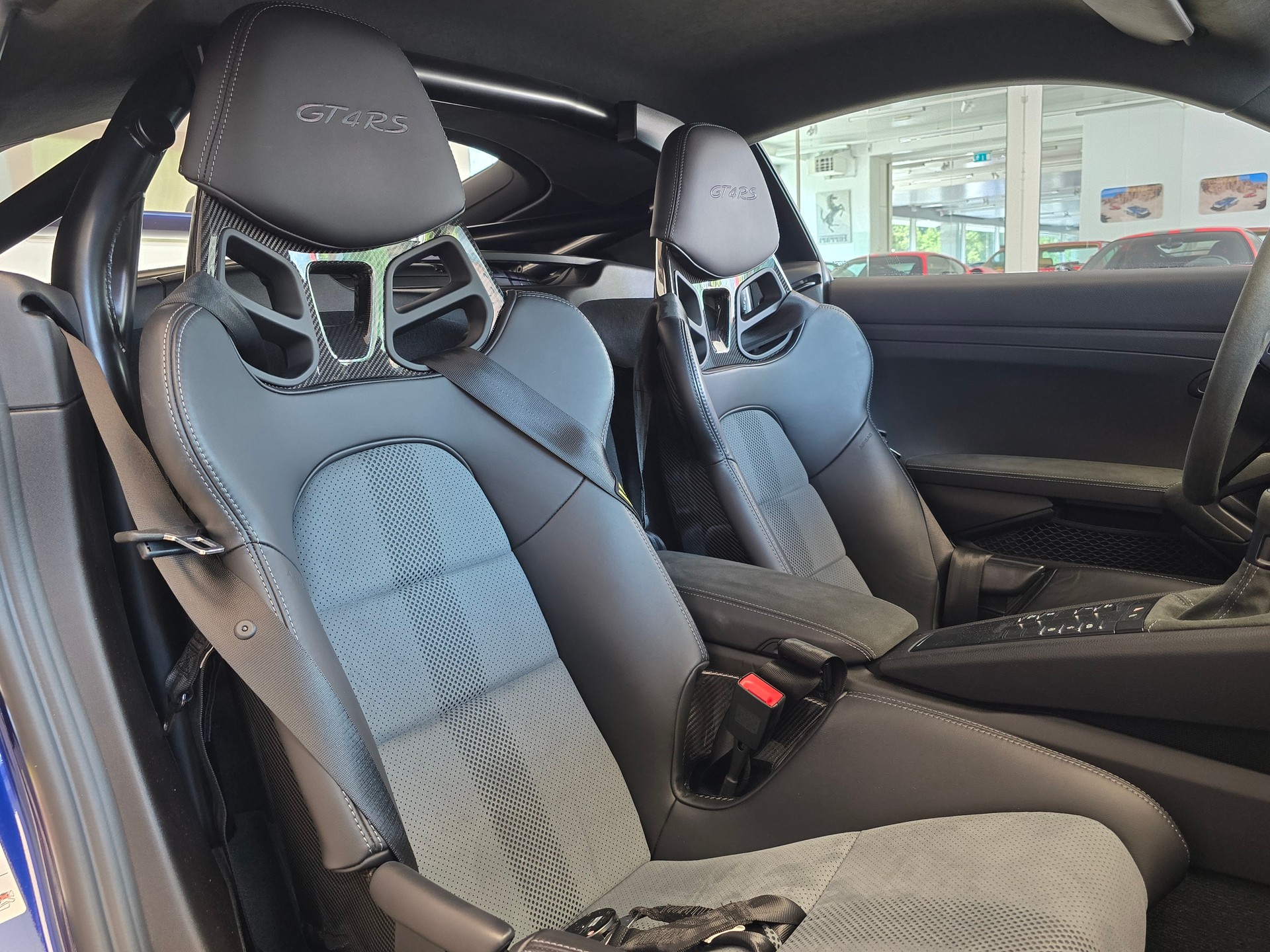 PORSCHE 718 Cayman GT4 RS PDK-image-12