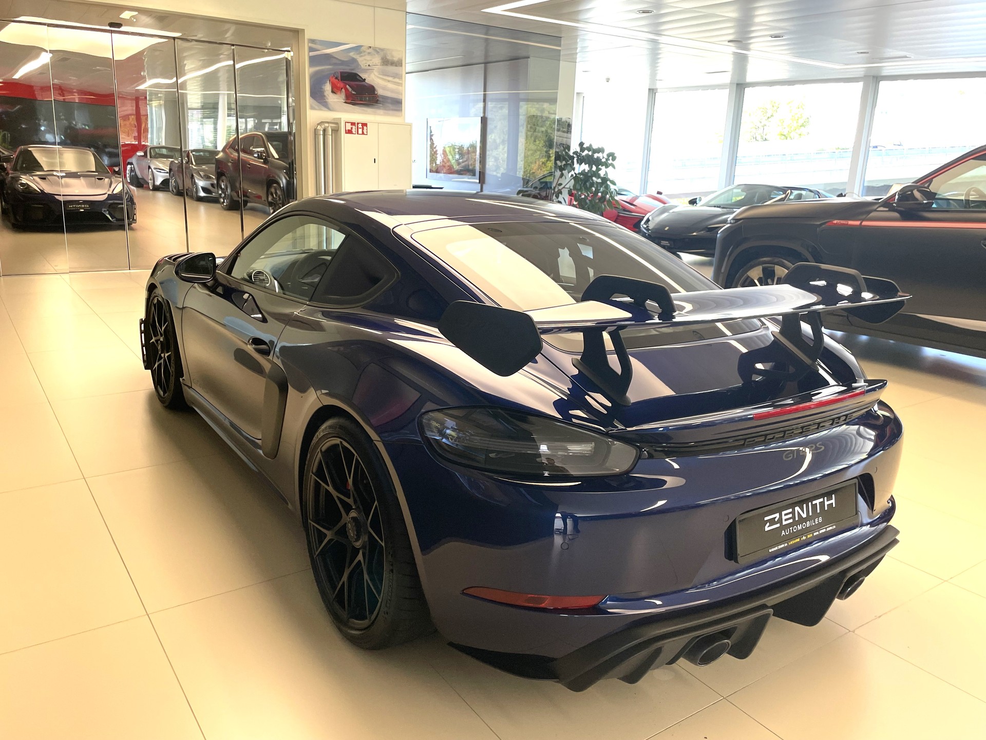 PORSCHE 718 Cayman GT4 RS PDK-image-6