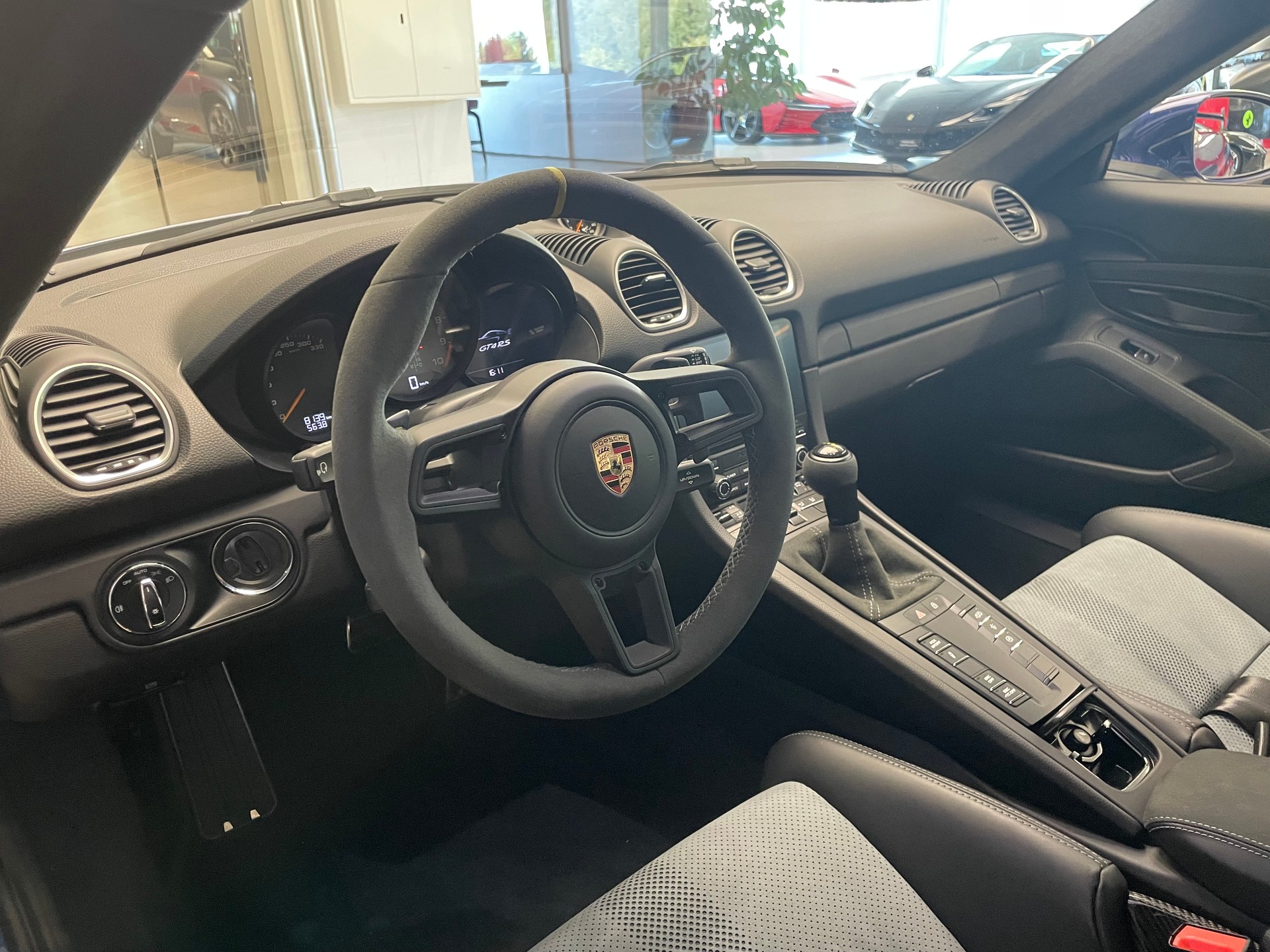PORSCHE 718 Cayman GT4 RS PDK-image-8