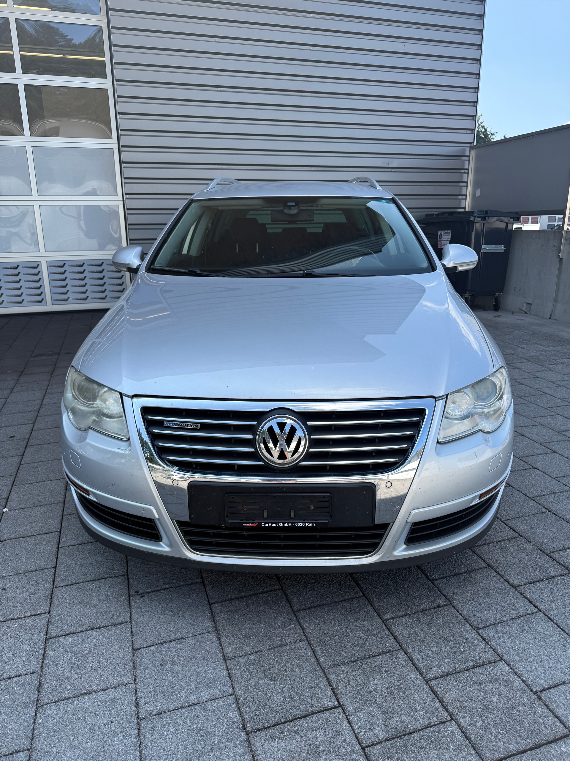 VW Passat Variant 1.9 TDI BlueMotion-image-0