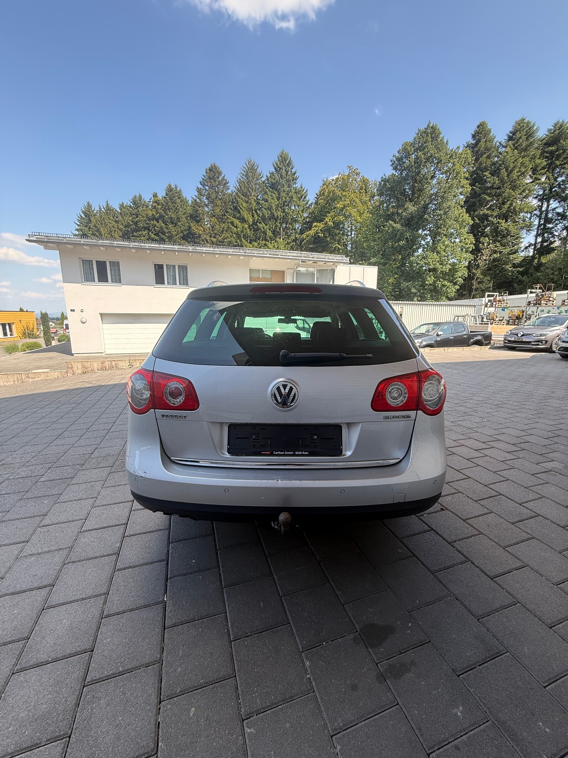 VW Passat Variant 1.9 TDI BlueMotion-image-7