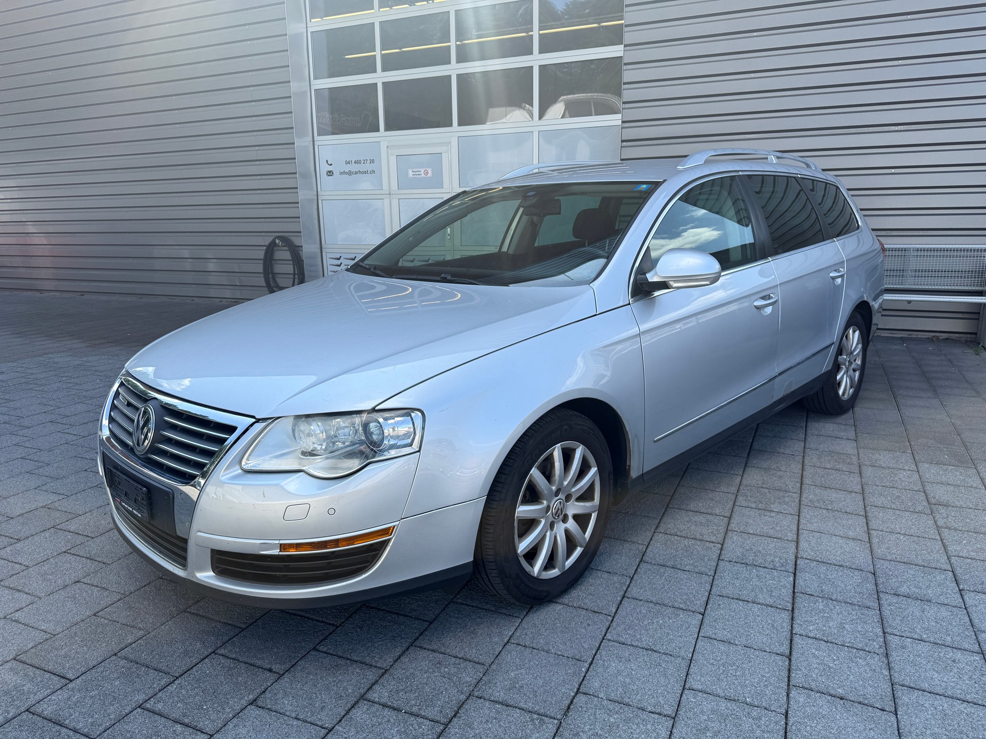VW Passat Variant 1.9 TDI BlueMotion-image-2