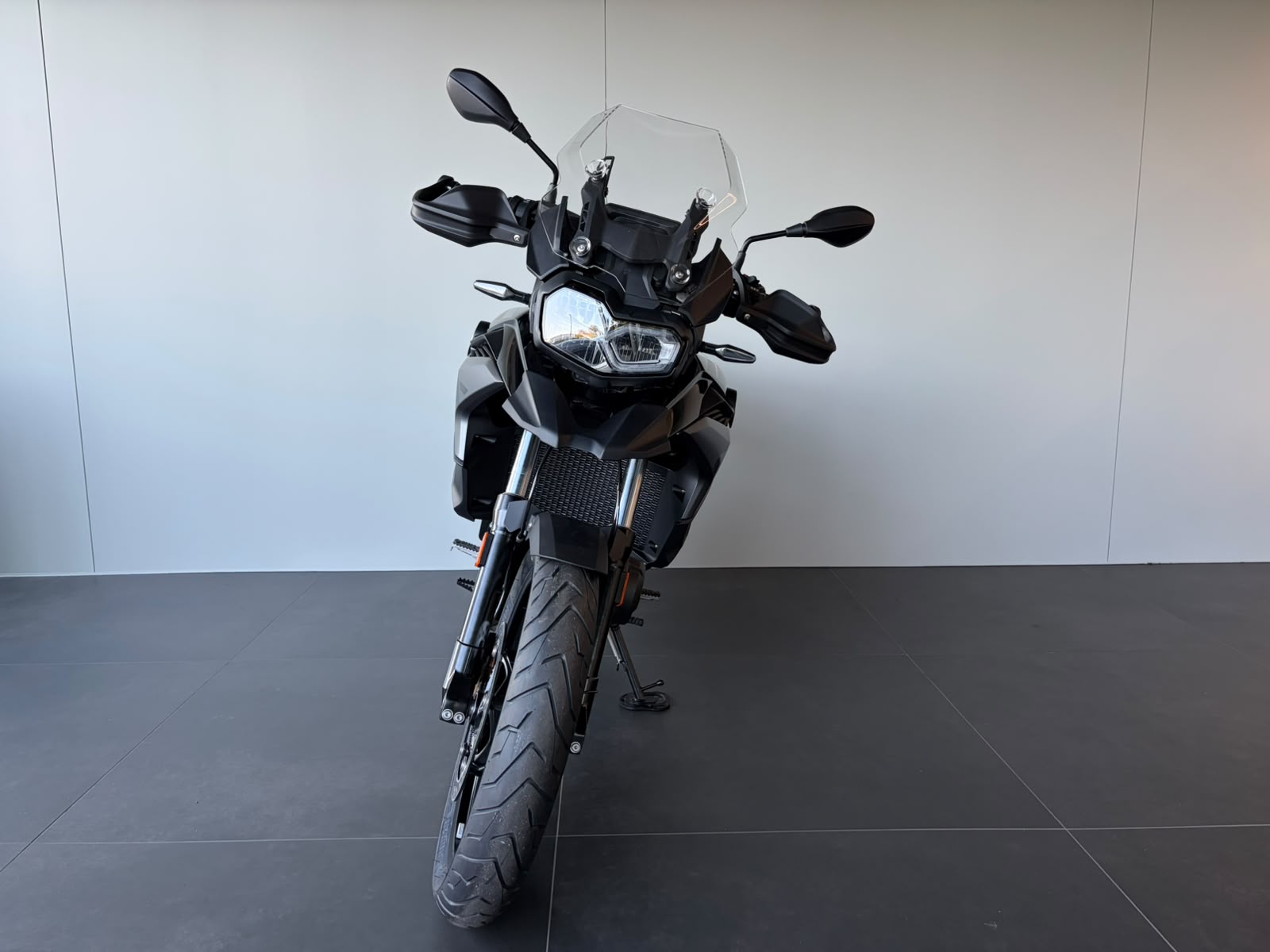 BMW F 800 GS (35kW) - mit 2.94%-Leasing ab 147.-/Monat möglich*-showroom-element-2