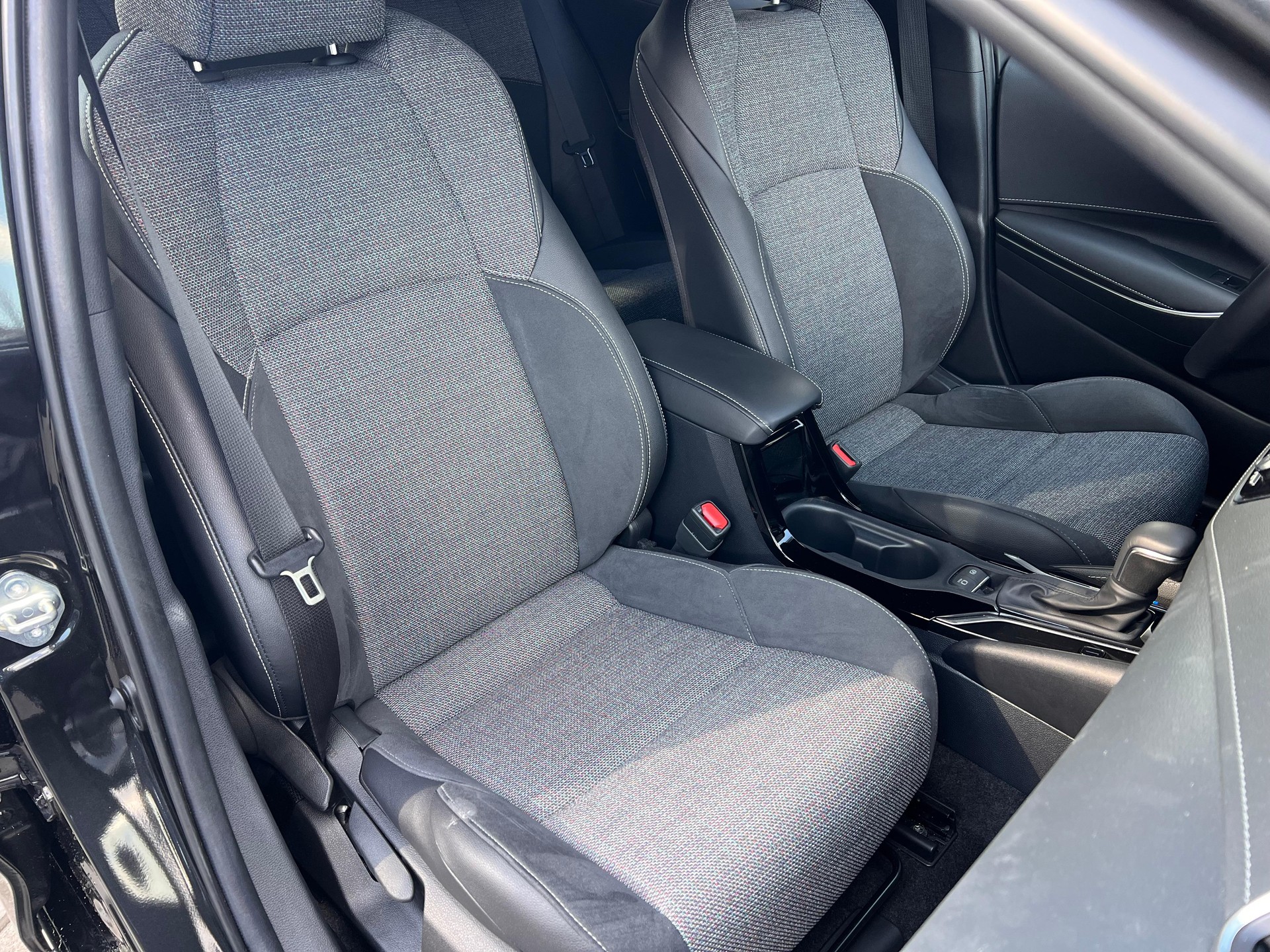 TOYOTA Corolla Touring Sports 2.0 HSD Trend-image-14