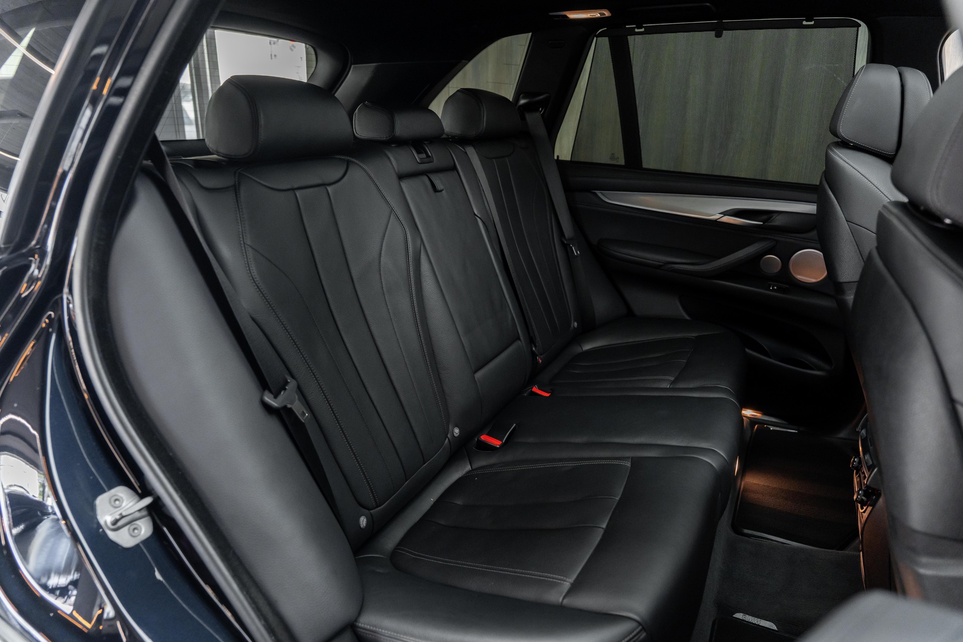 BMW X5 xDrive M50d Pure M Sport Plus Steptronic | All Black-image-12