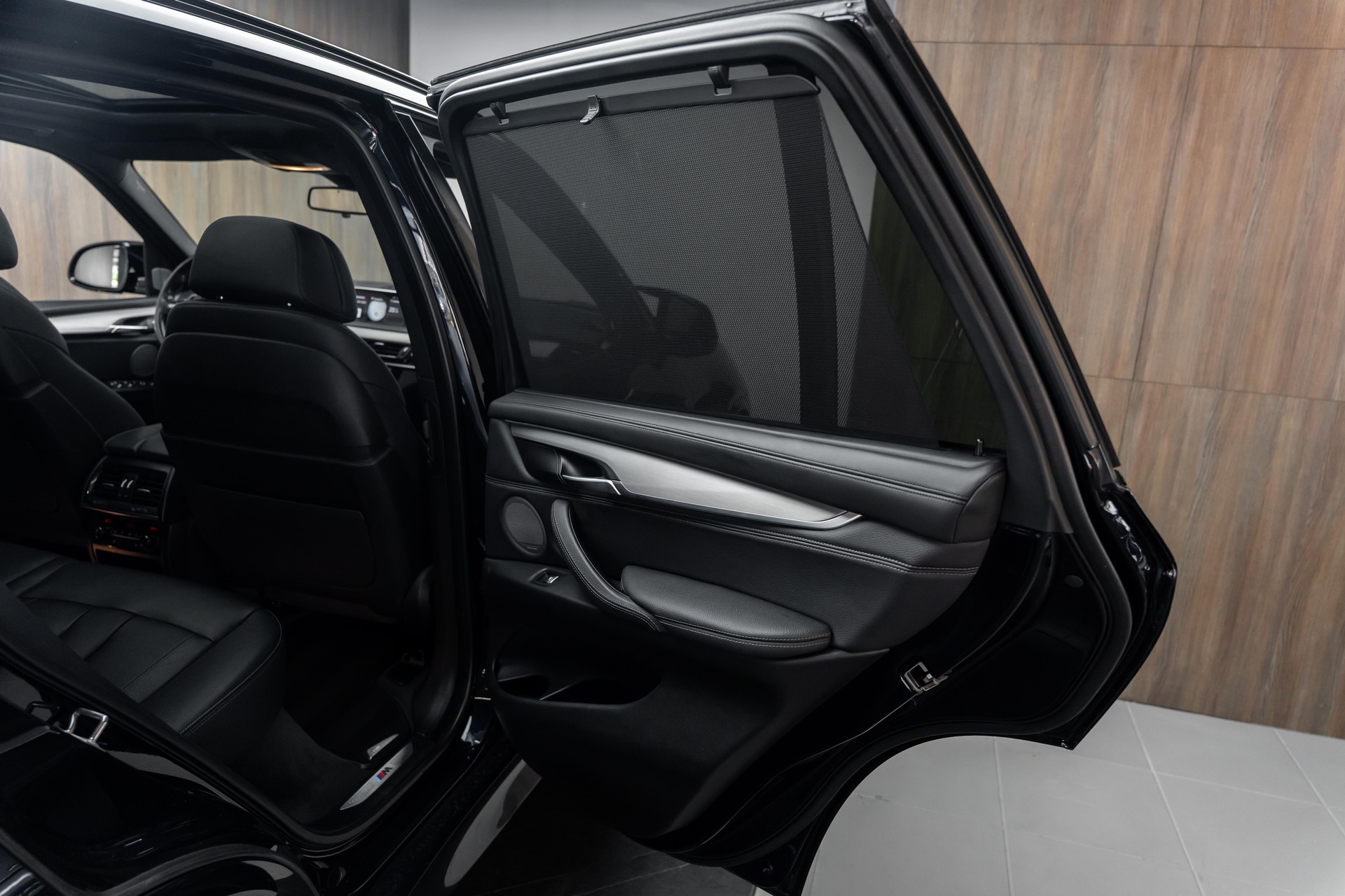 BMW X5 xDrive M50d Pure M Sport Plus Steptronic | All Black-image-10