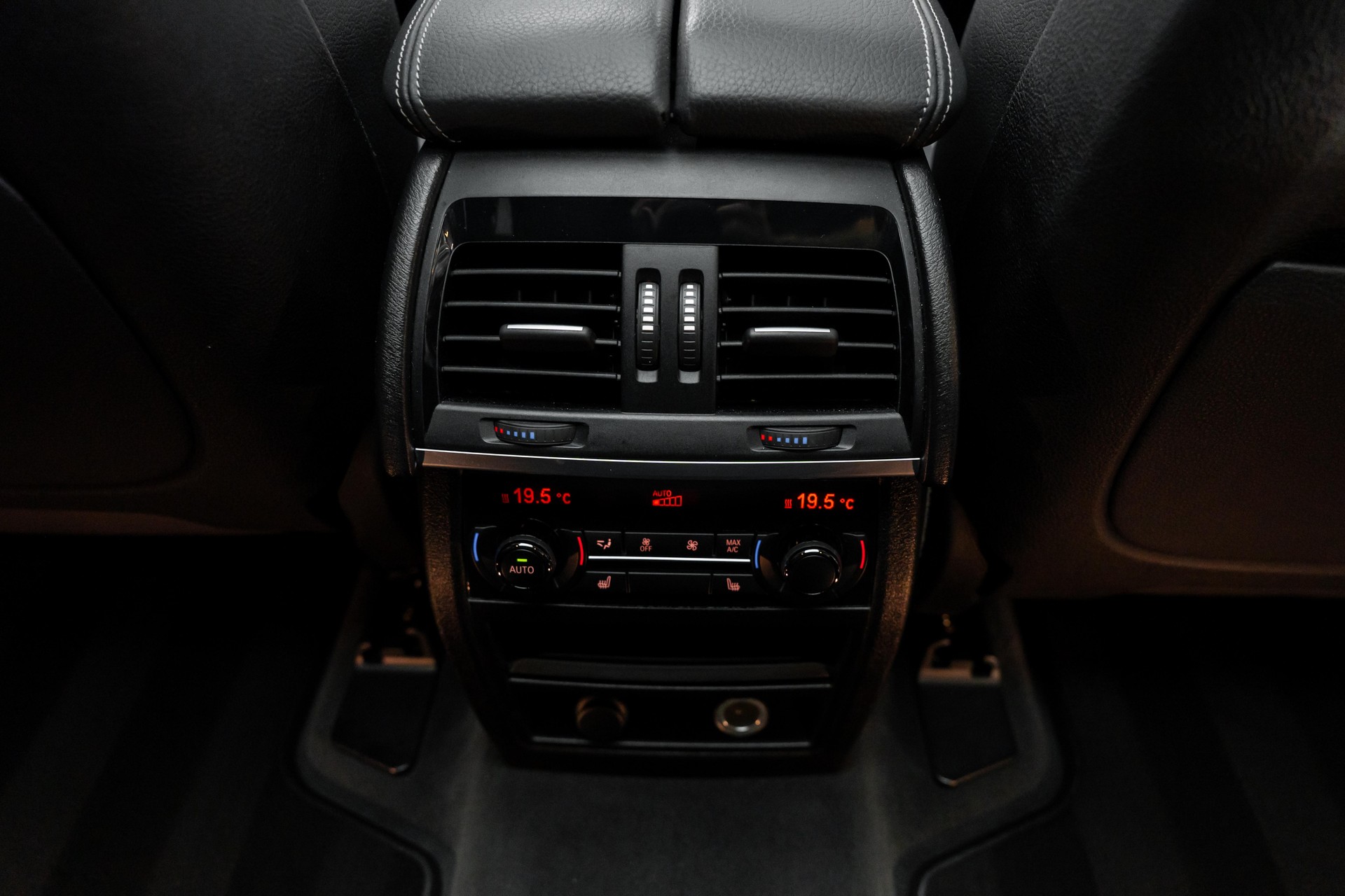 BMW X5 xDrive M50d Pure M Sport Plus Steptronic | All Black-image-11