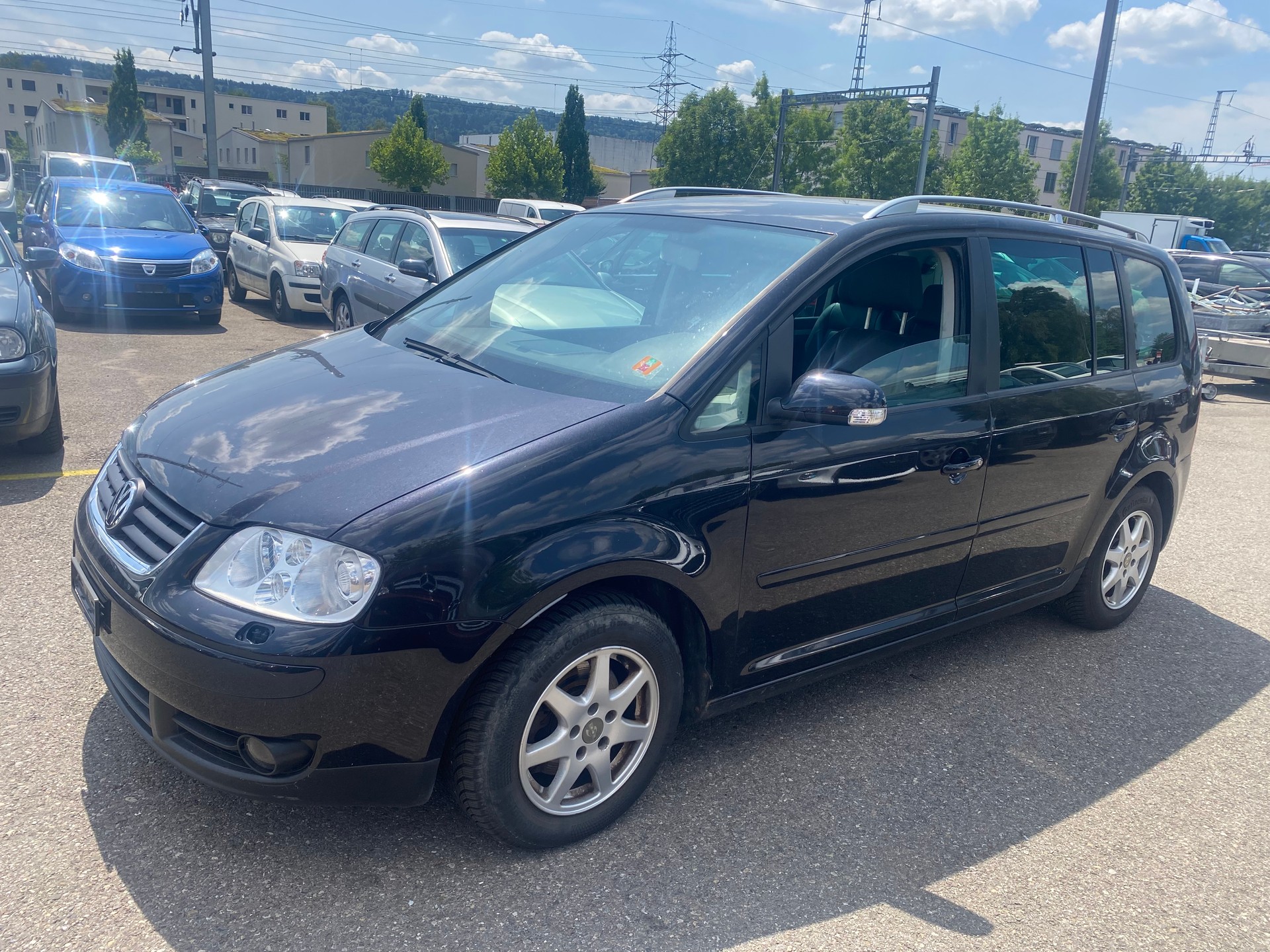 VW Touran 2.0 TDI Trendline-image-1