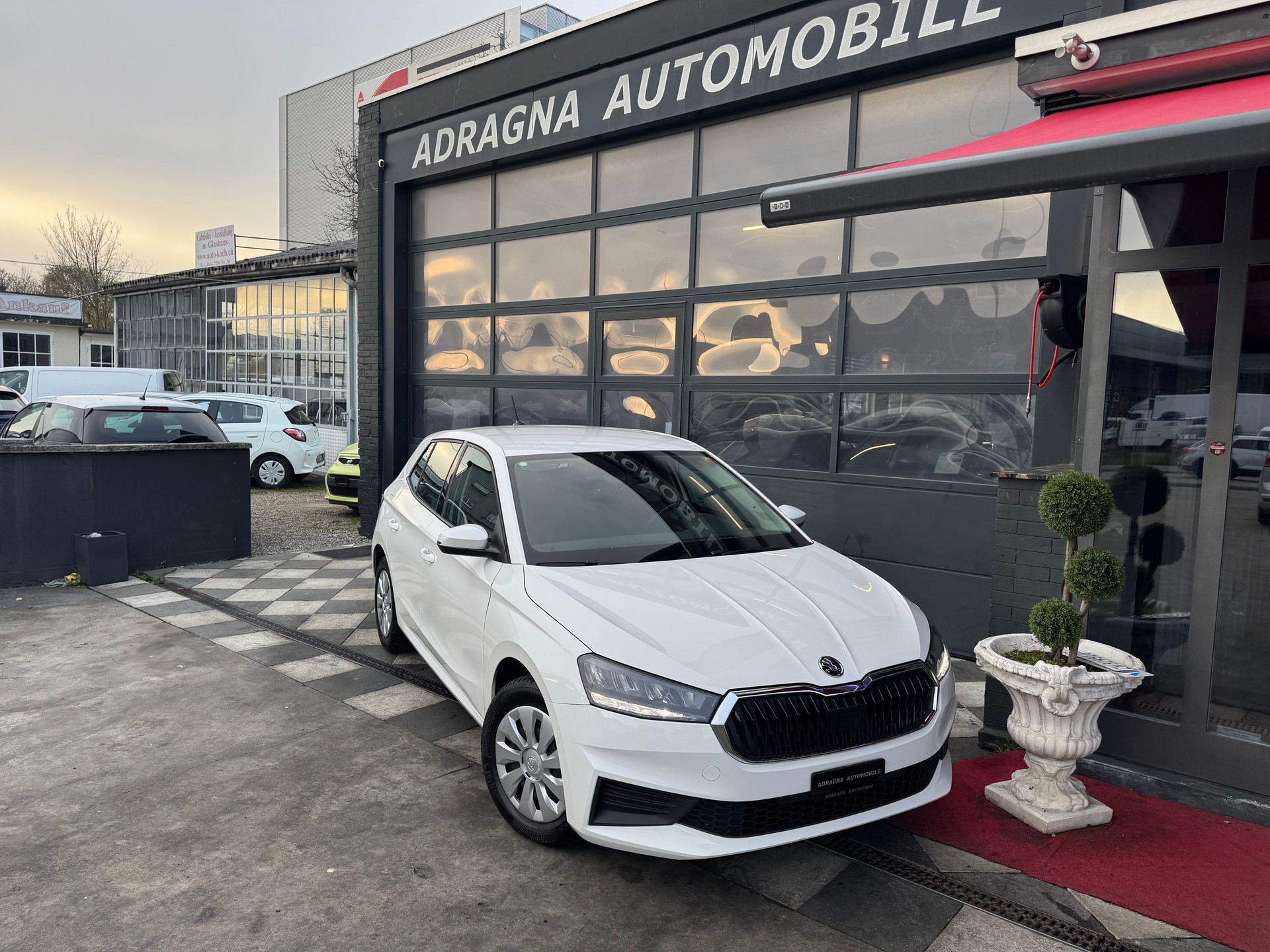 SKODA Fabia 1.0 MPI Ambition-image-1