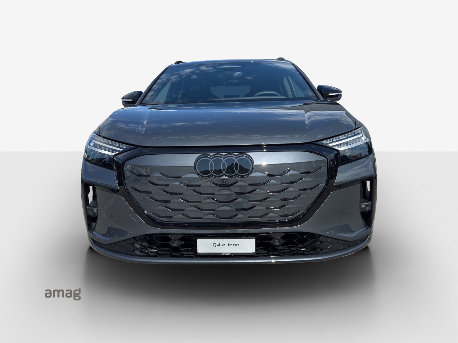AUDI Q4 e-tron SUV quattro performance-image-6