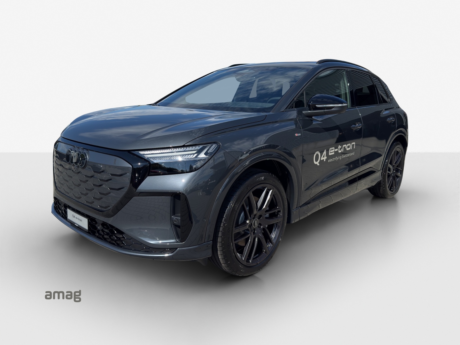 AUDI Q4 e-tron SUV quattro performance-image-0