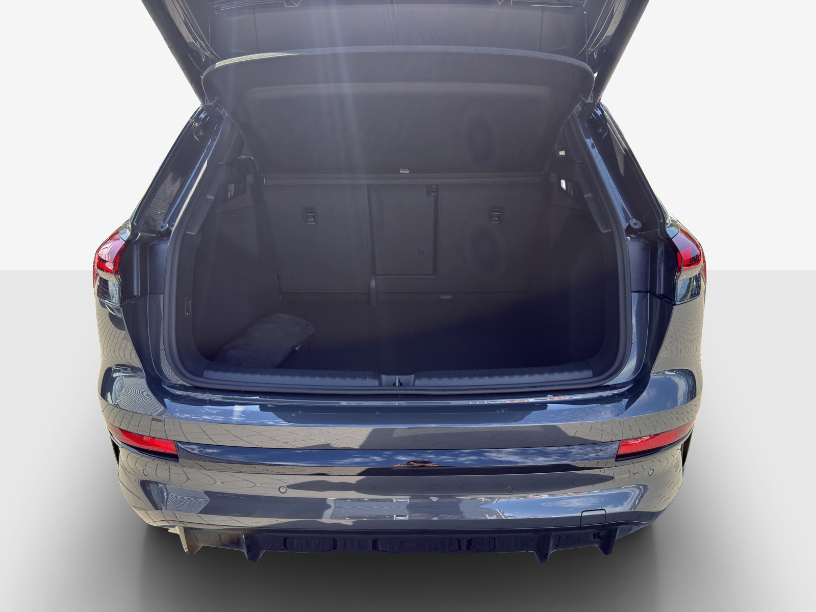 AUDI Q4 e-tron SUV quattro performance-image-12