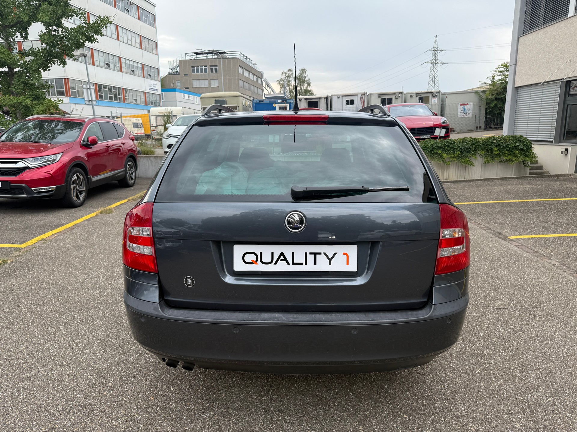 SKODA Octavia 2.0 FSI Elegance-image-5