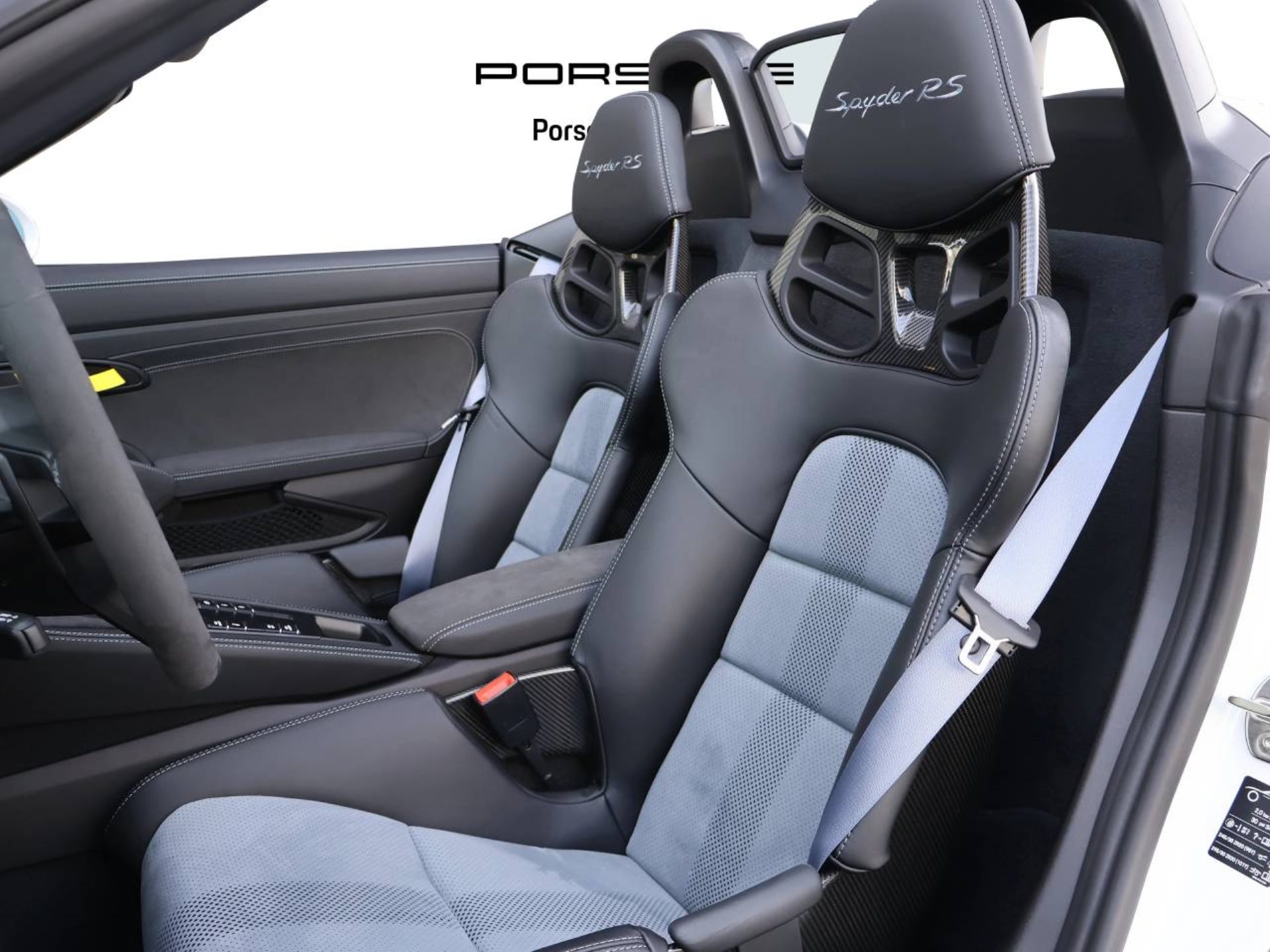 PORSCHE 718 Spyder RS-image-4