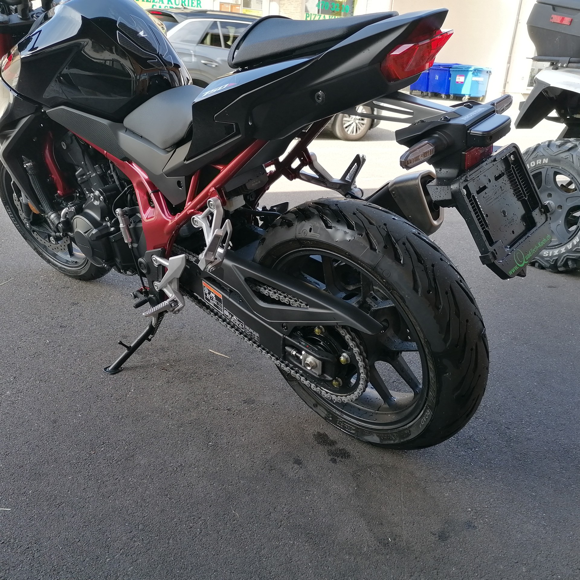 HONDA CB 750 Hornet-showroom-element-3