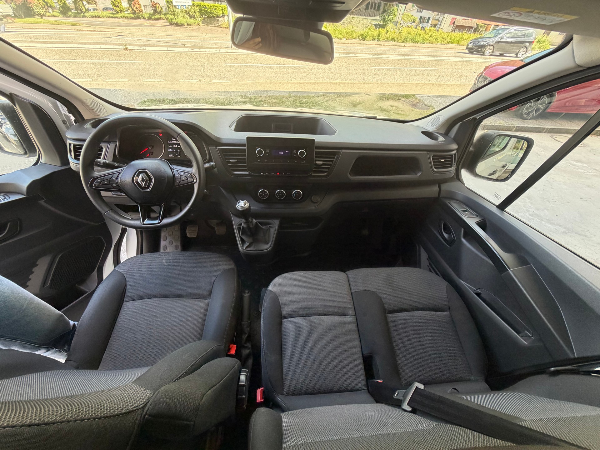 RENAULT Trafic 2.0 Blue dCi 130 Access L1H1 EN-image-7