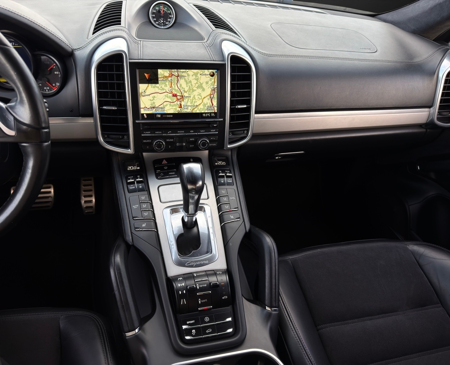 PORSCHE Cayenne 4.8 V8 GTS mit 420 PS-image-12