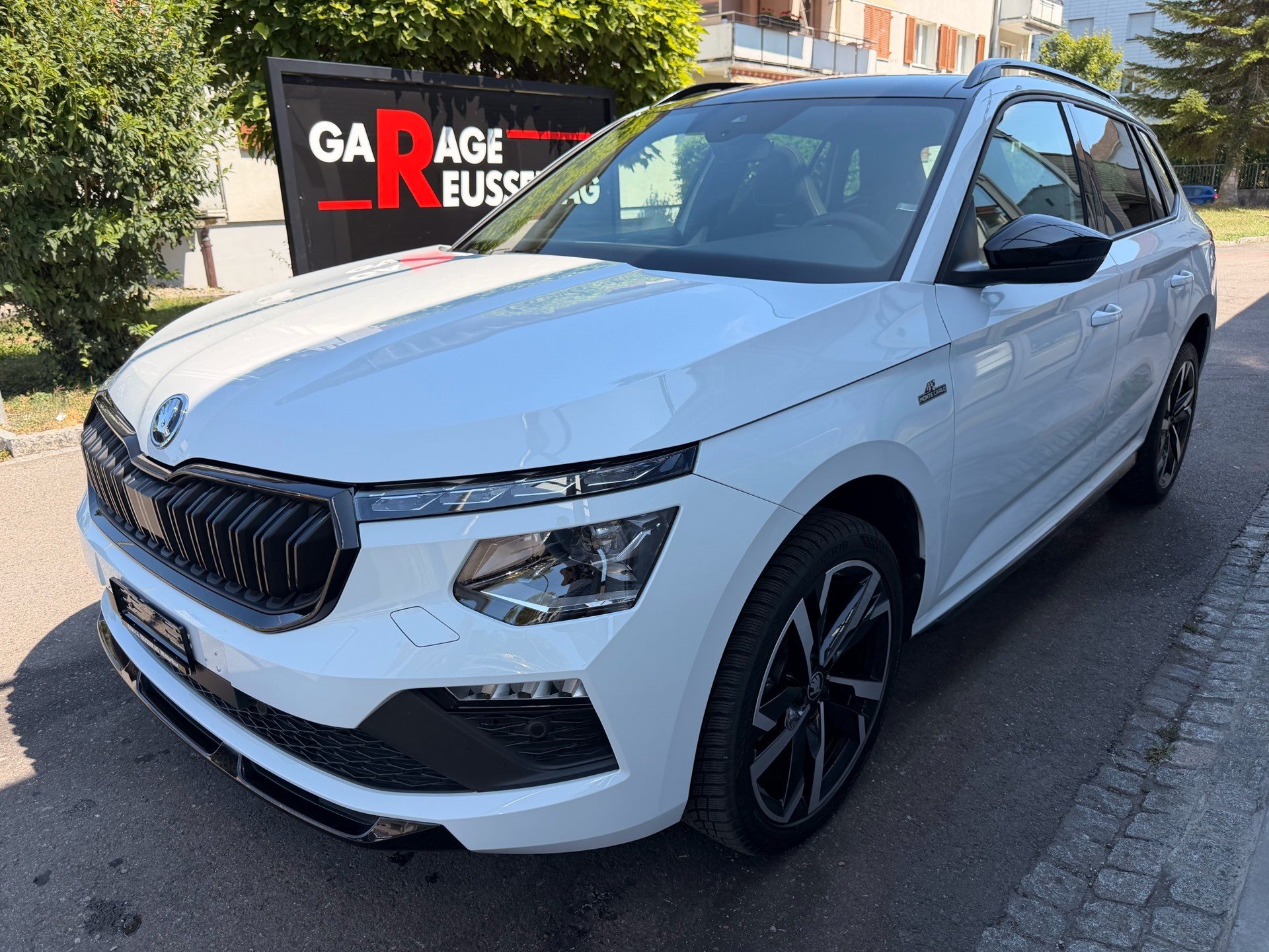 SKODA Kamiq 1.5 TSI MONTE CARLO *** 5 JAHRE SKODA WERKSGARANTIE ***-image-0