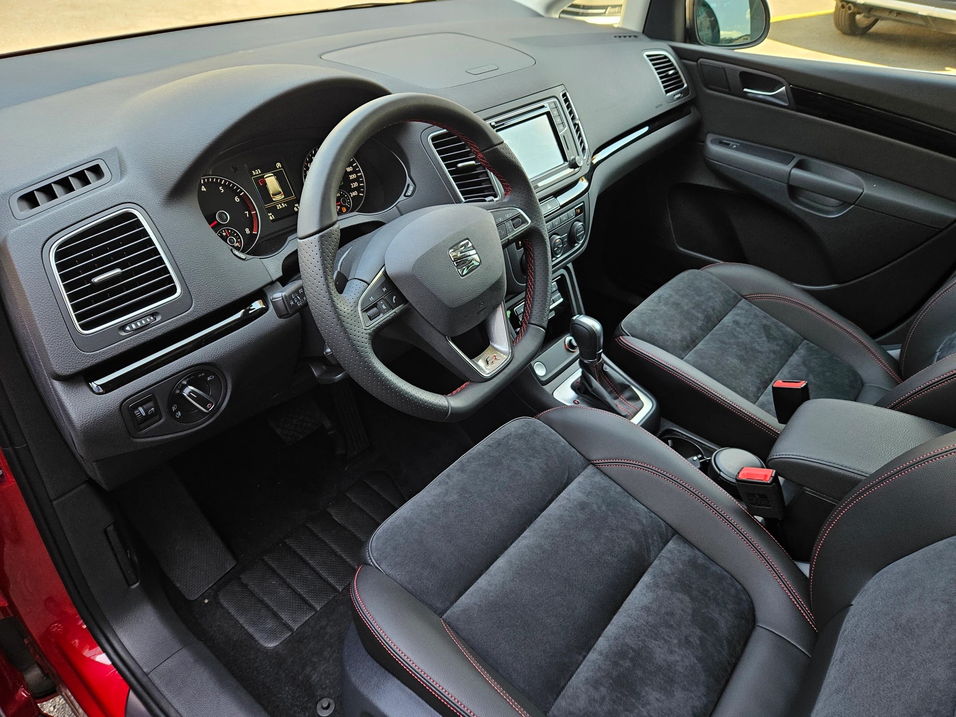 SEAT Alhambra 1.4 TSI DSG FR-Line-image-4