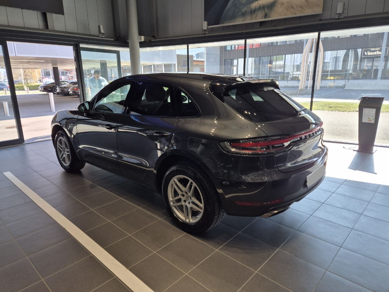 PORSCHE MACAN PDK-image-1