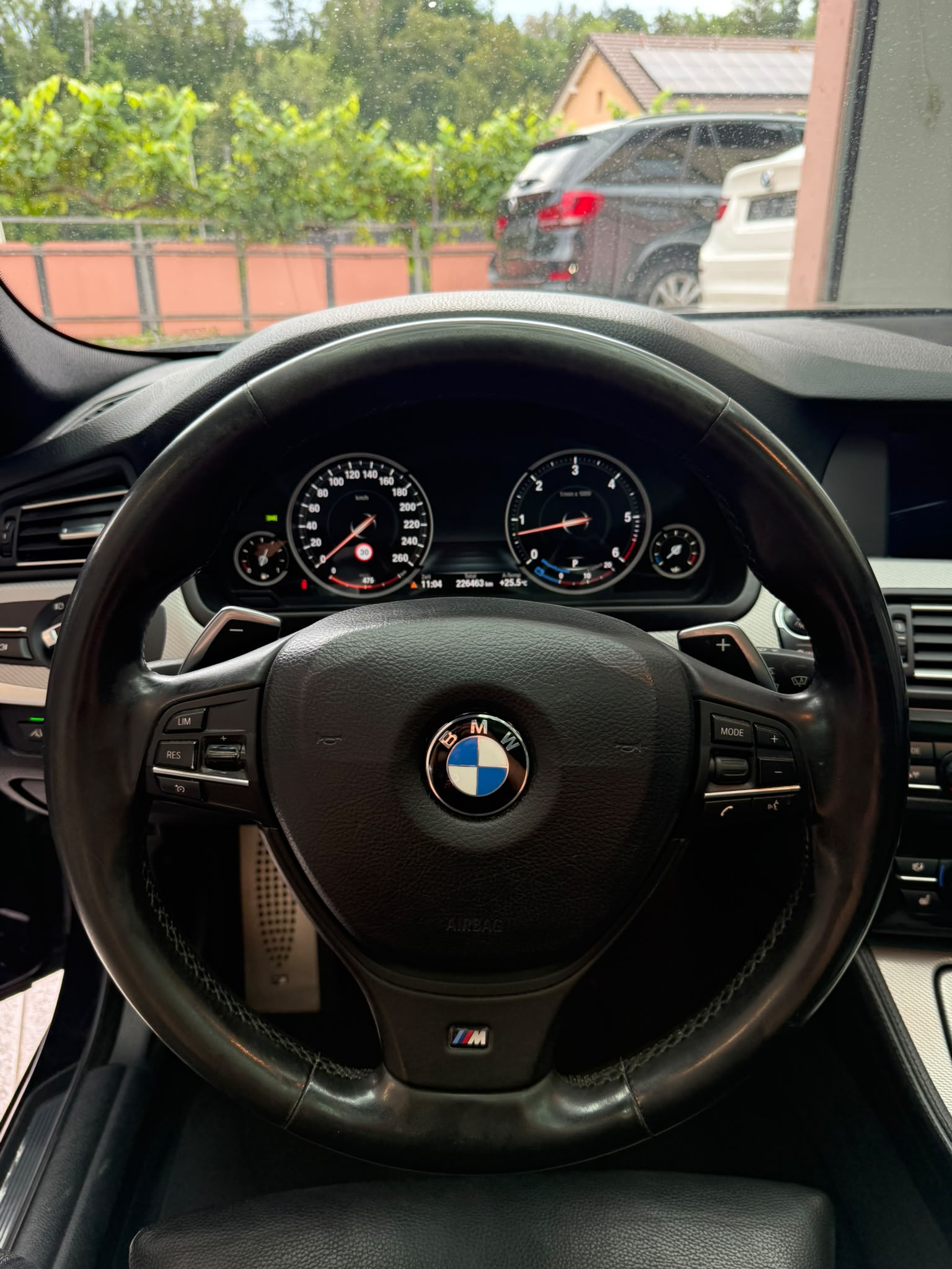 BMW M550d xDrive Touring Steptronic-image-12