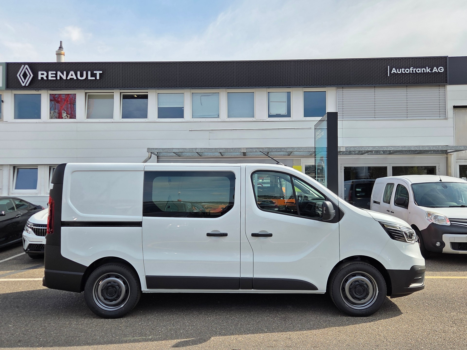 RENAULT Trafic Kaw. 2.8 t L1 H1 2.0 dCi Blue 110 Advance-image-1