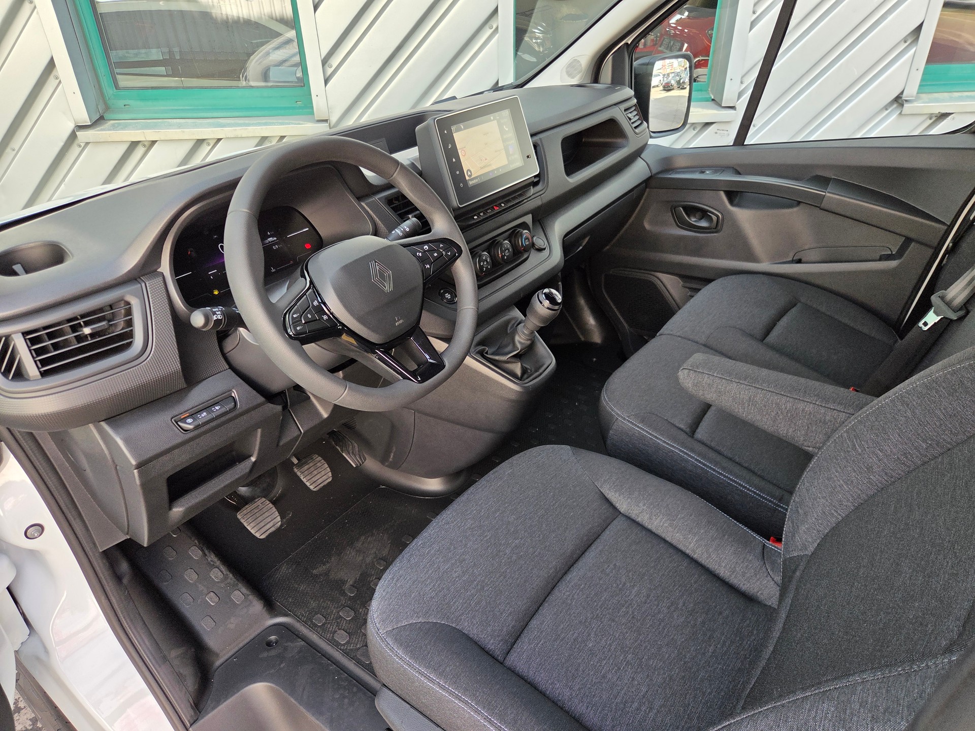 RENAULT Trafic Kaw. 2.8 t L1 H1 2.0 dCi Blue 110 Advance-image-9