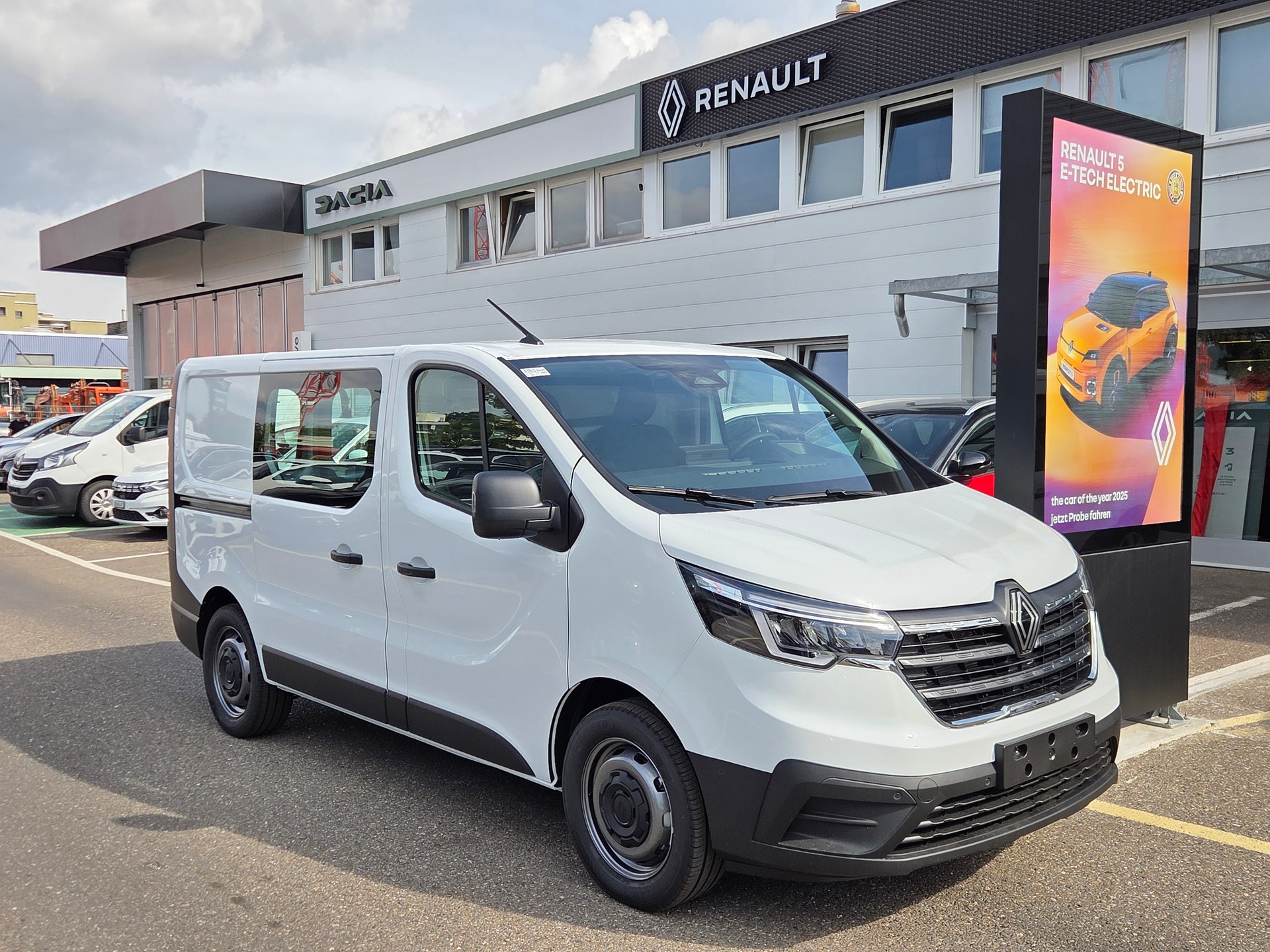 RENAULT Trafic Kaw. 2.8 t L1 H1 2.0 dCi Blue 110 Advance-image-3