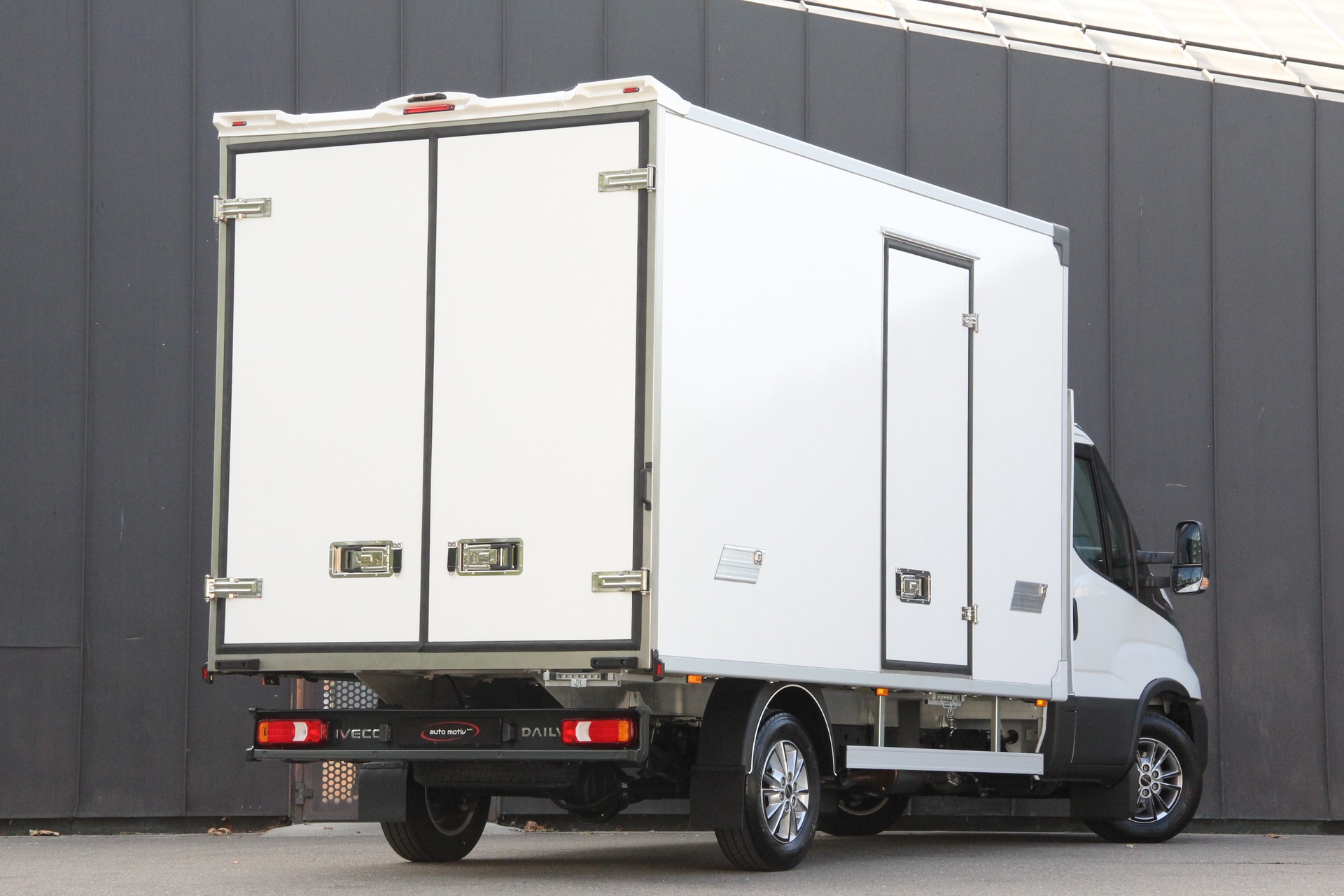 IVECO 35 S 18H A8 3L **3L-MOTOR** **AUTOMAT** **RÜCKFAHRKAMERA** **KLIMAAUTOMATIK**-image-1