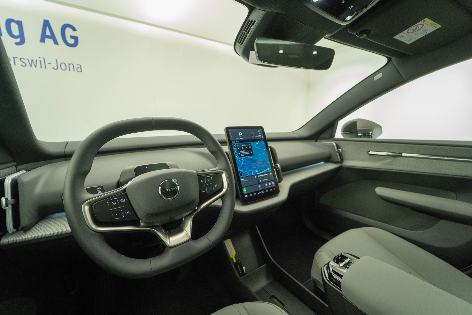 VOLVO EX30 E60 Twin Ultra Performance AWD-image-6