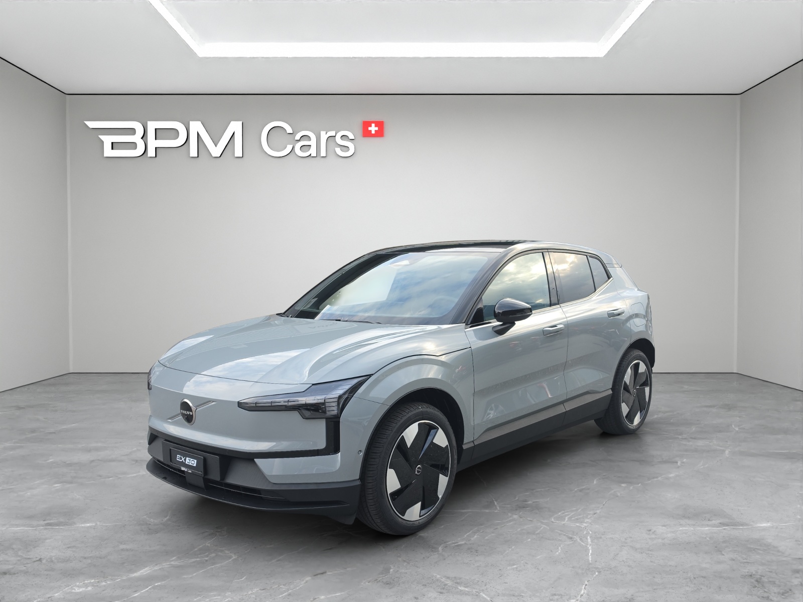 VOLVO EX30 P5 69 kWh Long Range Ultra-image-0