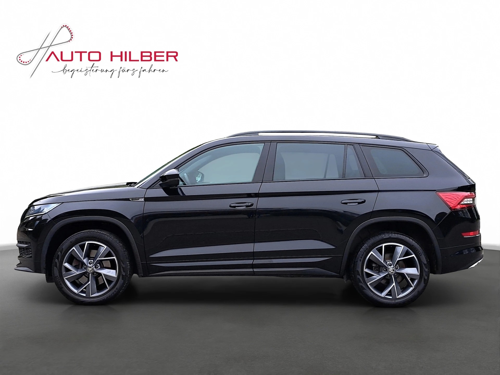 SKODA Kodiaq 2.0 TSI 4x4 Sport Line-image-2
