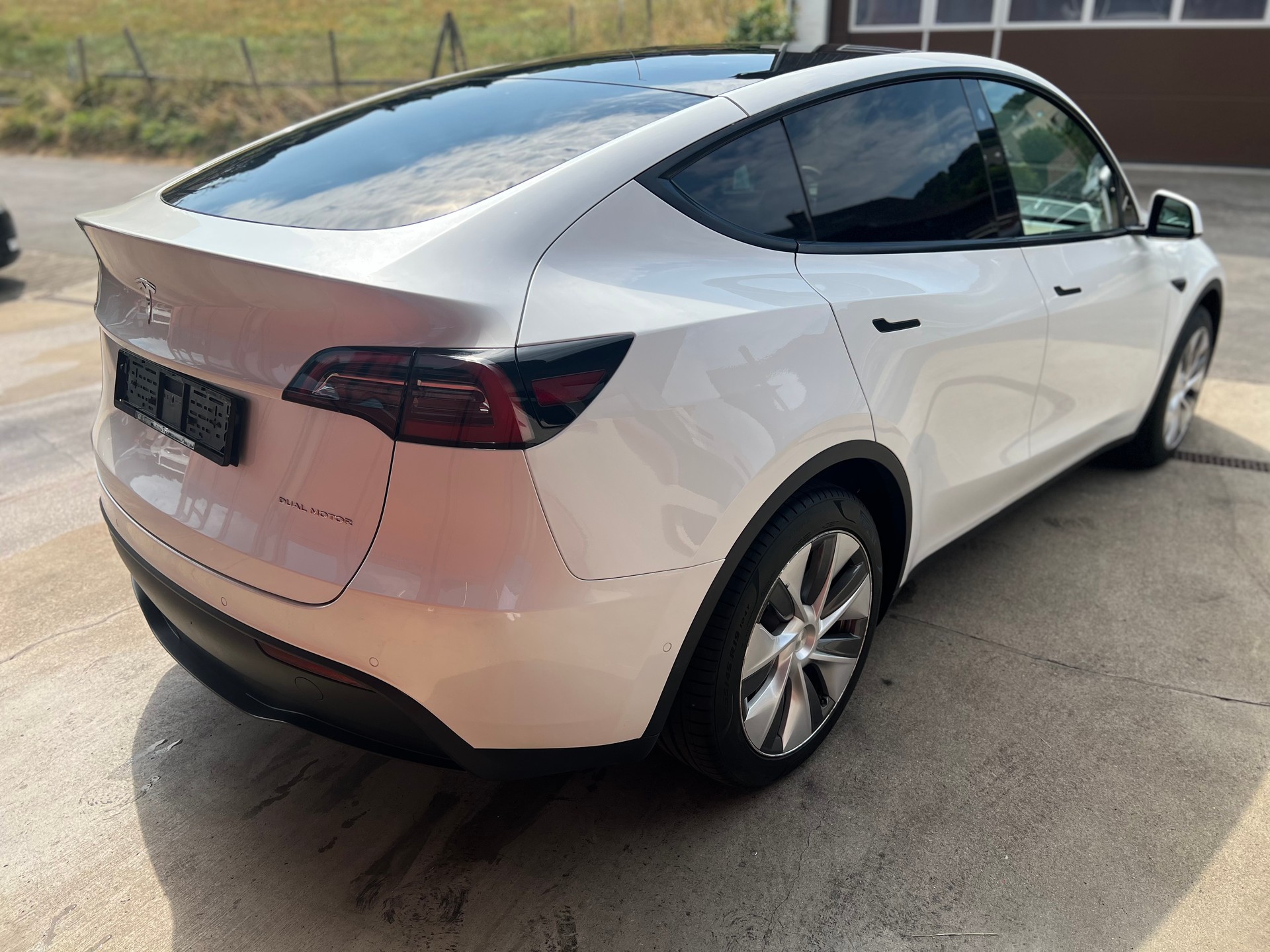 TESLA Model Y Long Range // SoH 92%-image-5