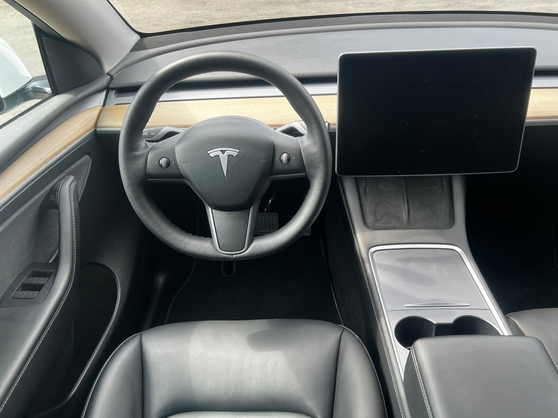 TESLA Model Y Long Range // SoH 92%-image-17