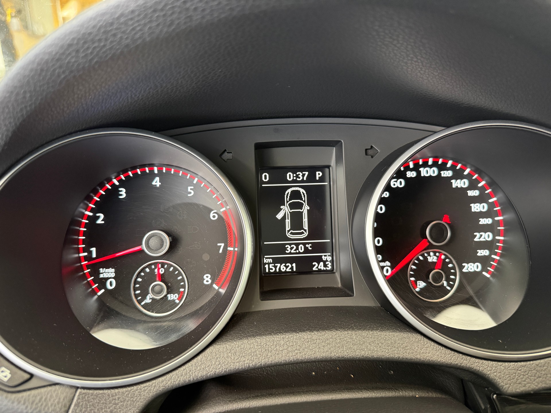 VW Golf 2.0 TSI GTI Team DSG Ab 190.- pro Monat-image-17